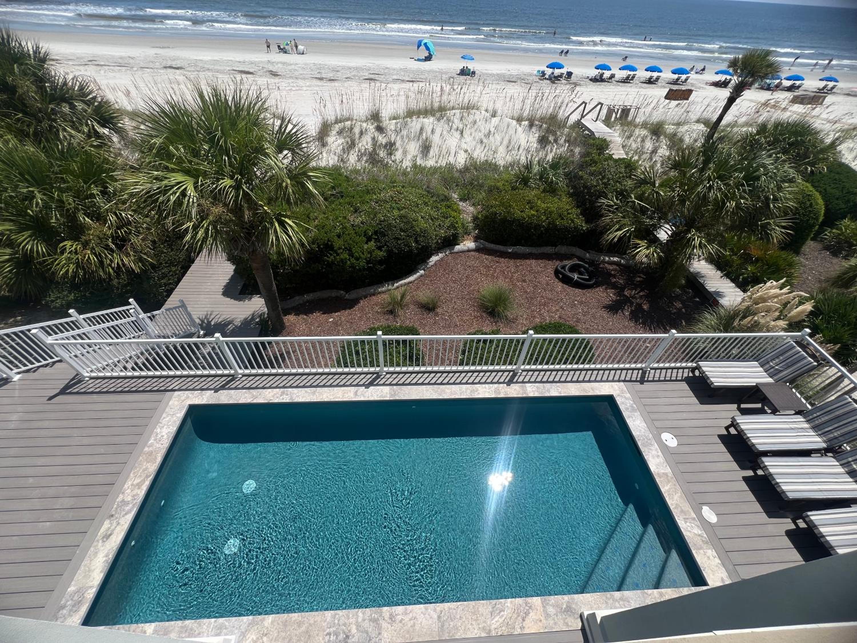 29 Singleton Beach Place- Luxury Oceanfront, Pool, Pool Table, Free Activities Included view 5