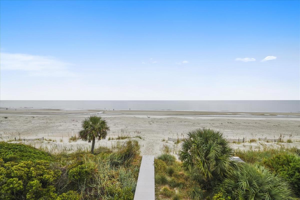 27 Singleton Beach- Oceanfront, Private Pool, Pool Table, FREE Activities Included view 4