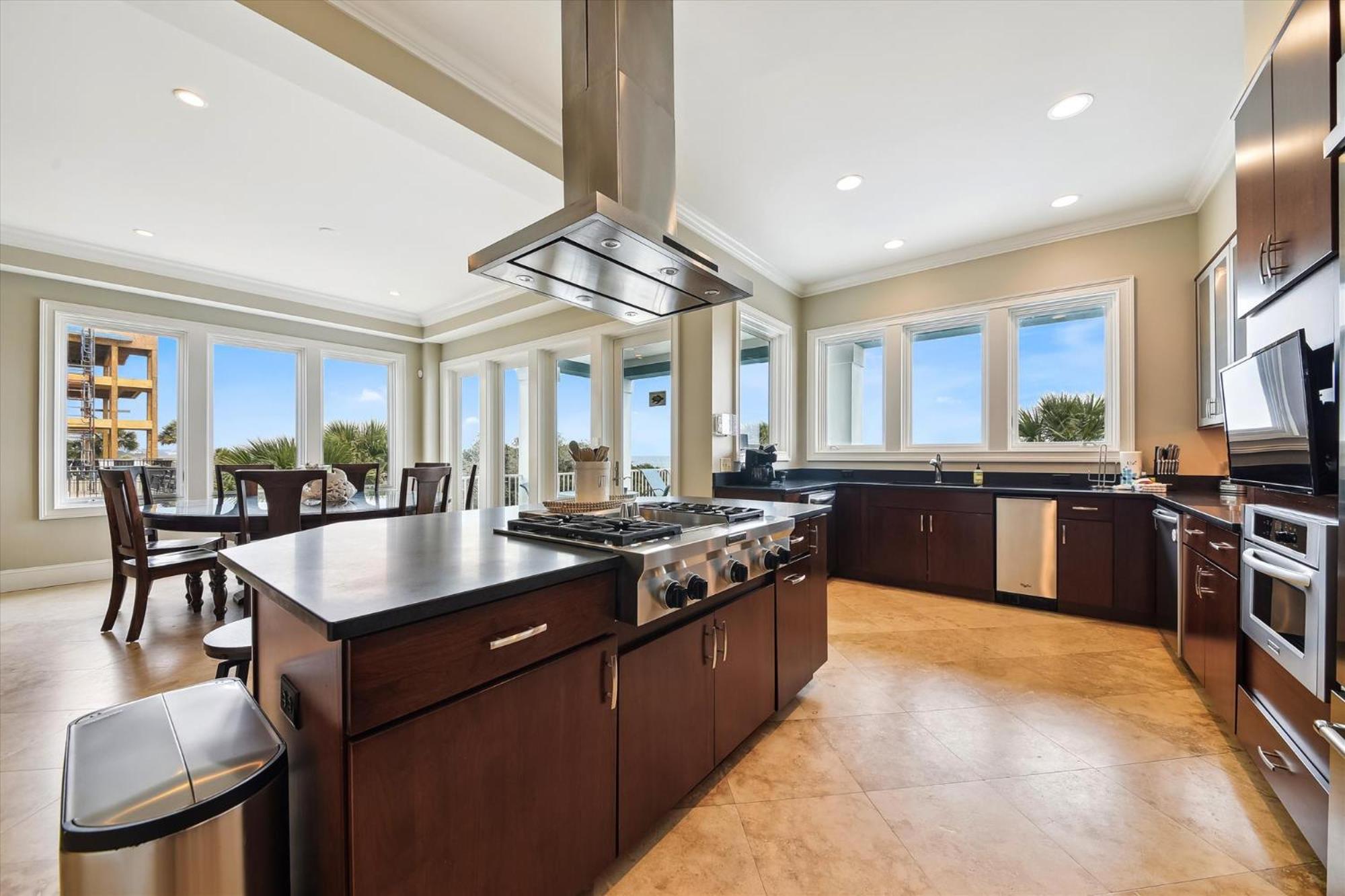 27 Singleton Beach- Oceanfront, Private Pool, Pool Table, FREE Activities Included view 5