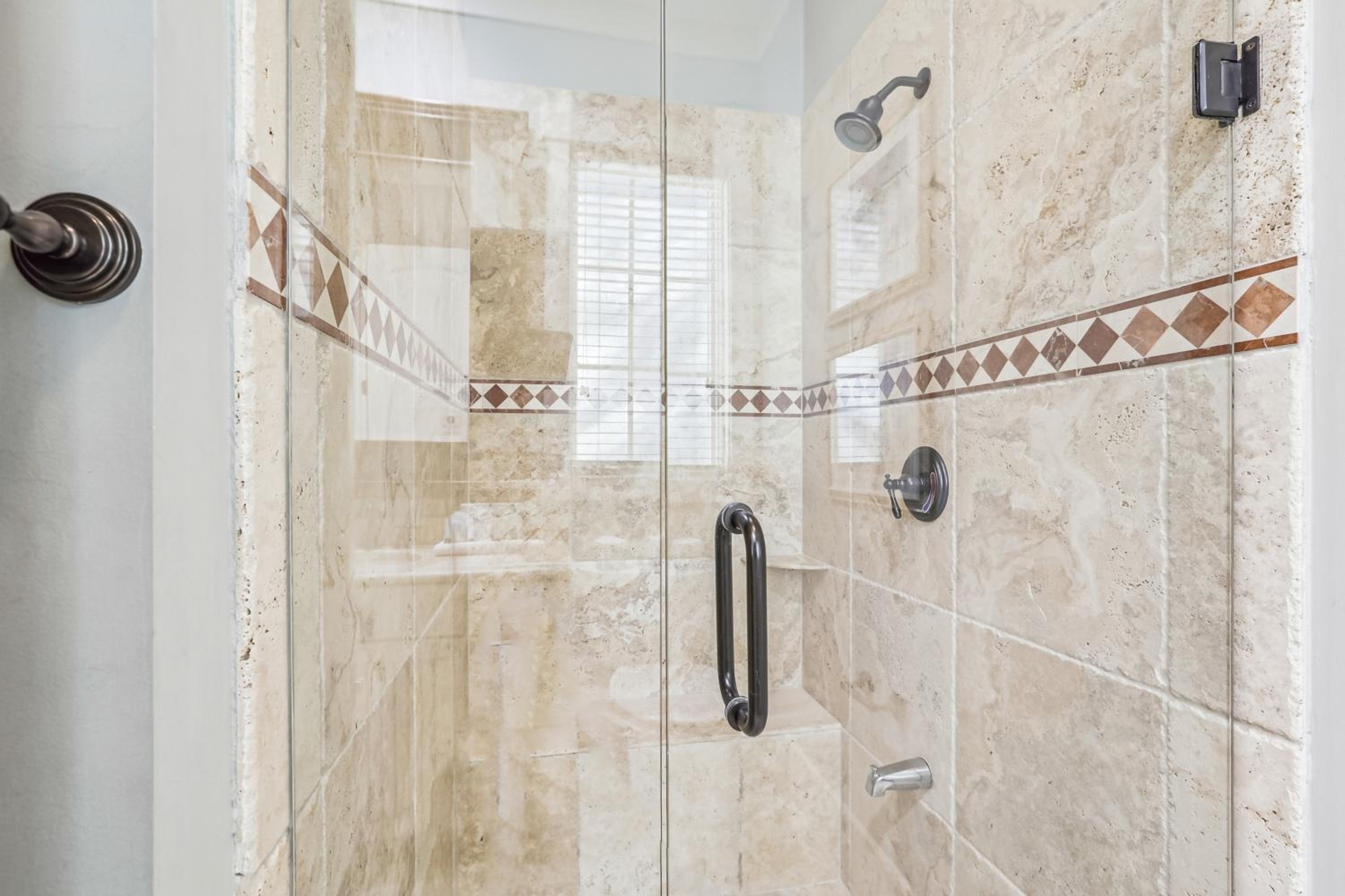 27 Corine Lane- Near Ocean Home with Pool, Seasonal Beach Shuttle! FREE Activities Included