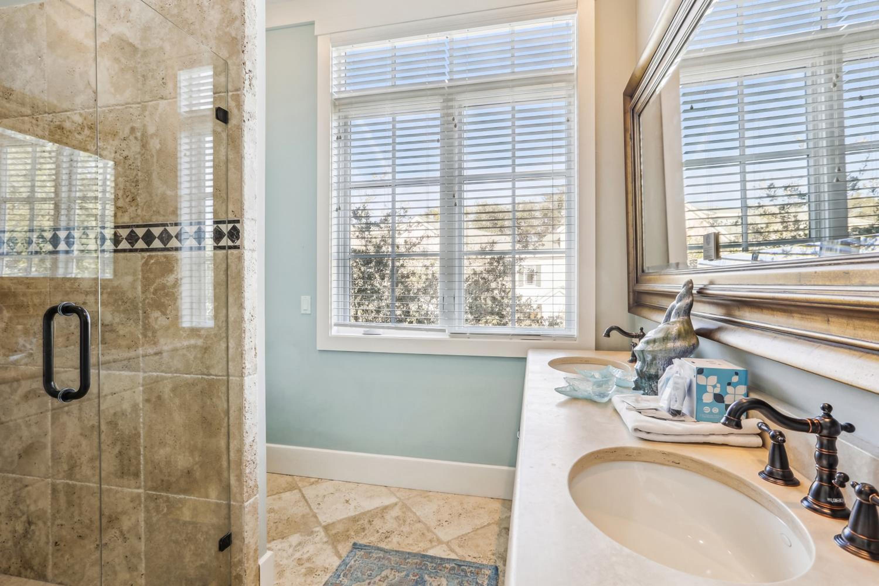 27 Corine Lane- Near Ocean Home with Pool, Seasonal Beach Shuttle! FREE Activities Included