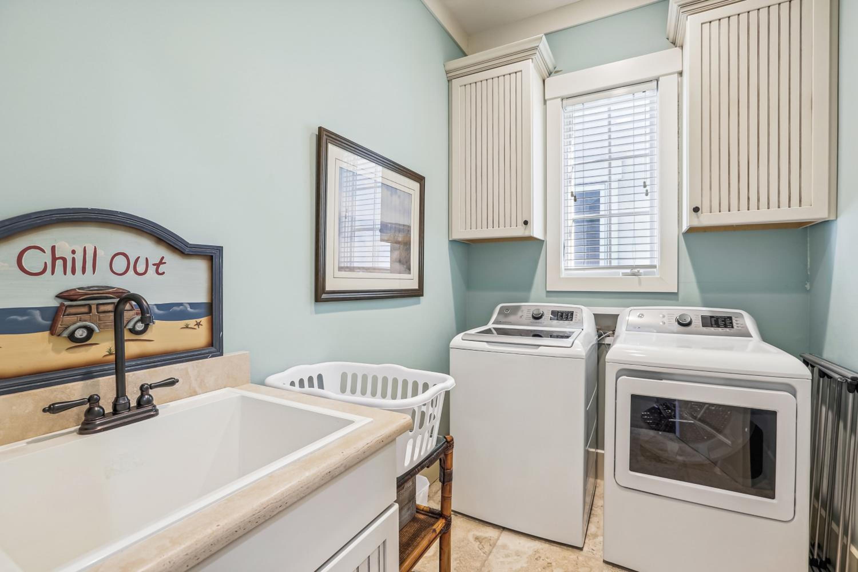 27 Corine Lane- Near Ocean Home with Pool, Seasonal Beach Shuttle! FREE Activities Included