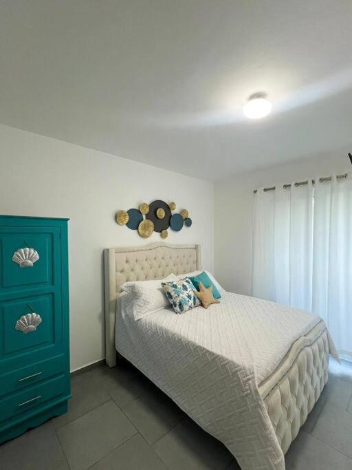 A private cozy-beach apartment in Dominicus