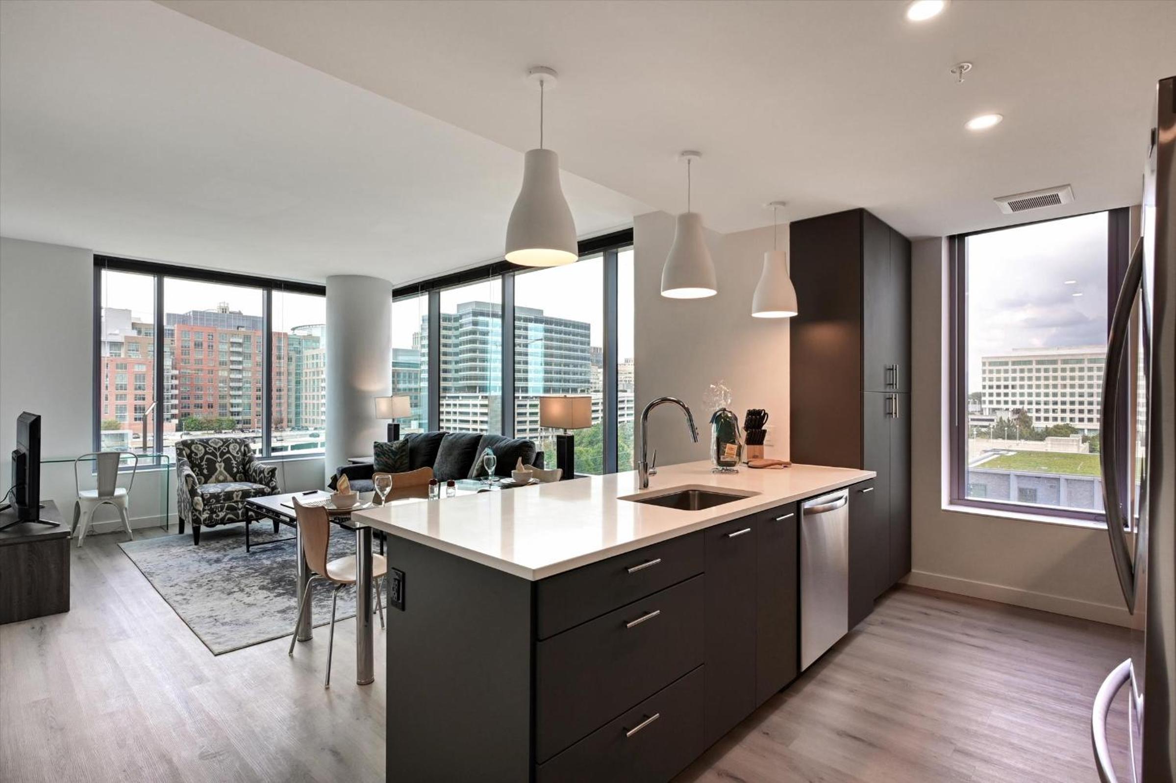 Global Luxury Suites at Town Center view 5