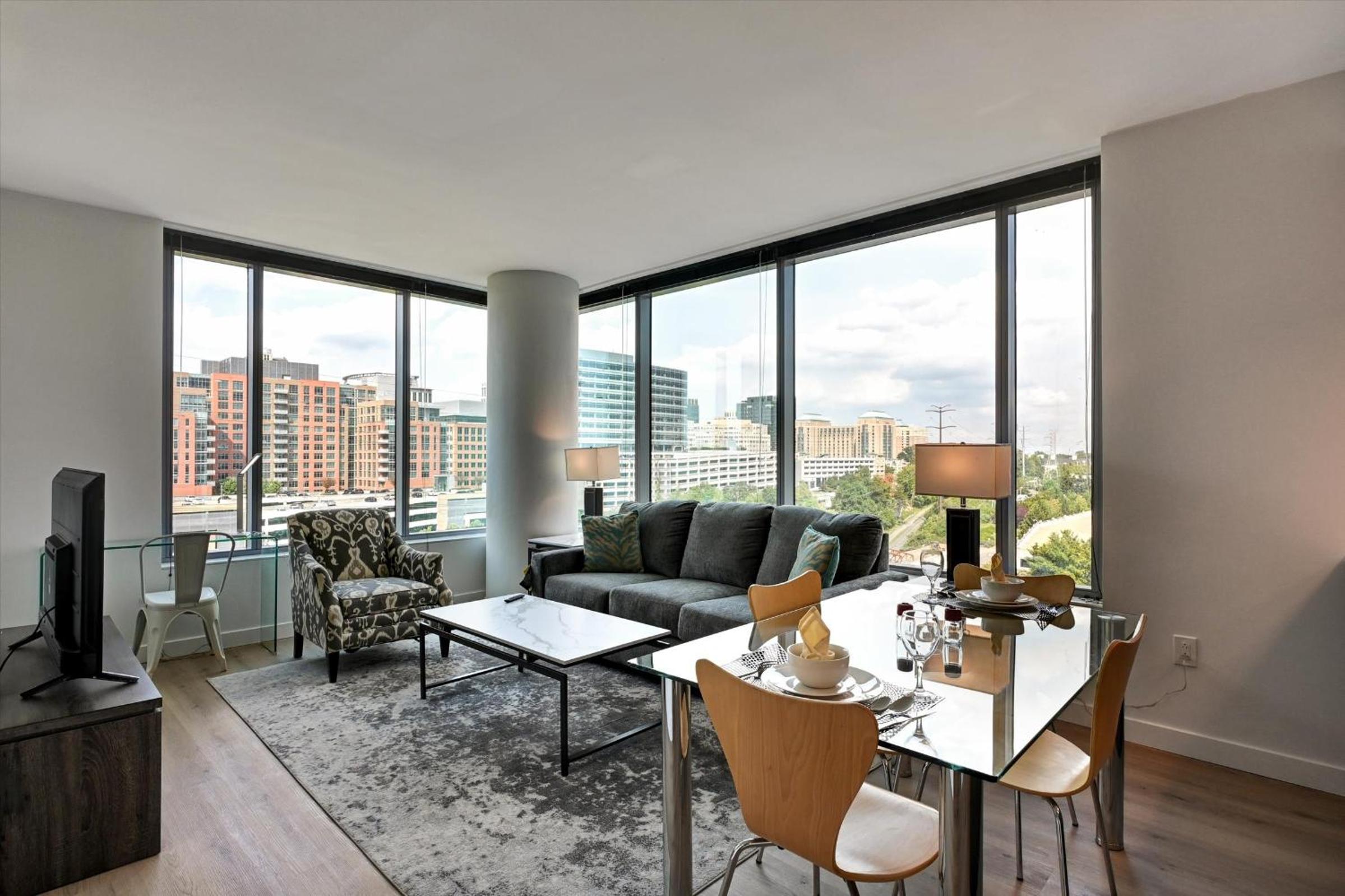Global Luxury Suites at Town Center view 3