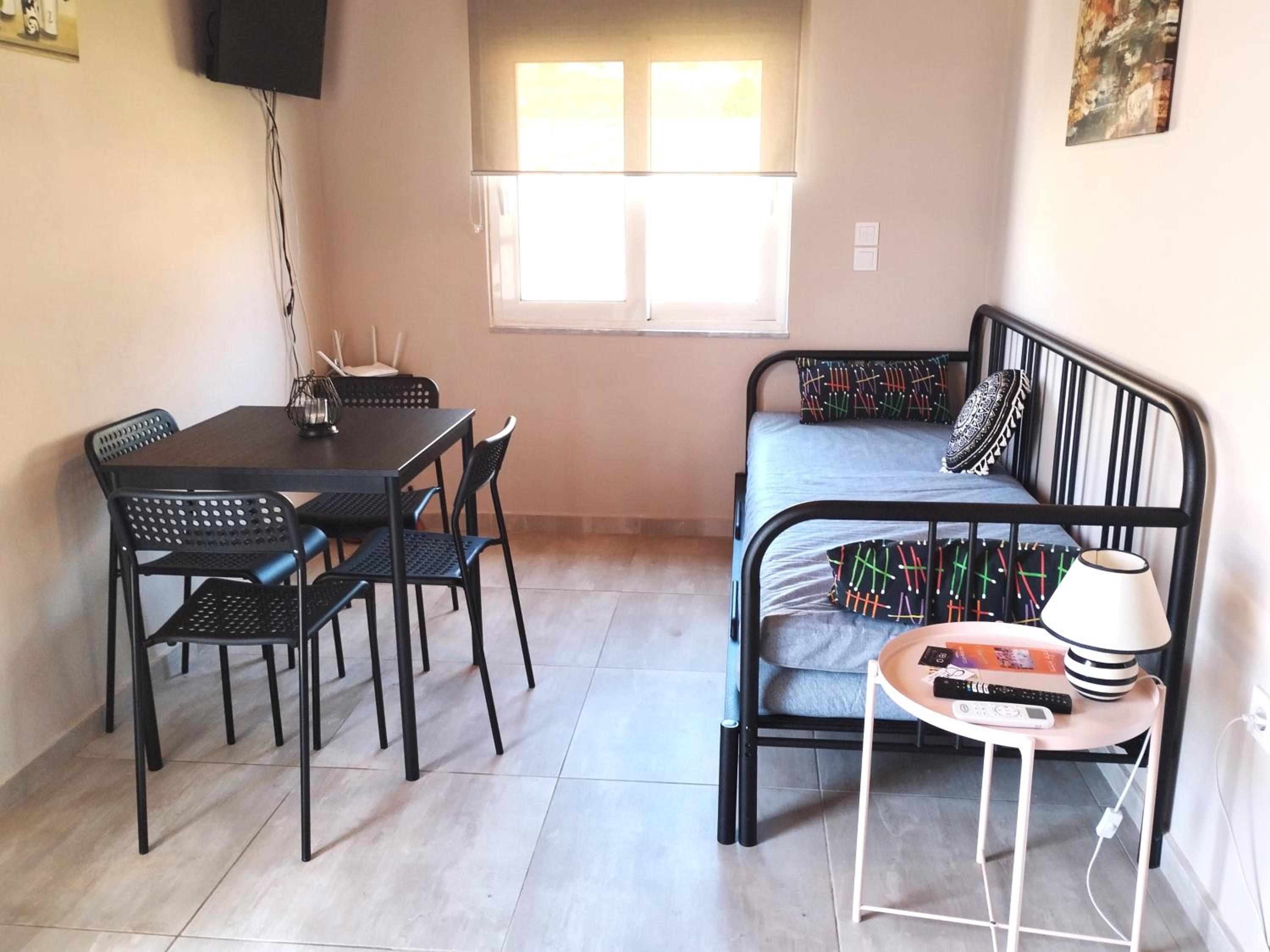 Reniza House