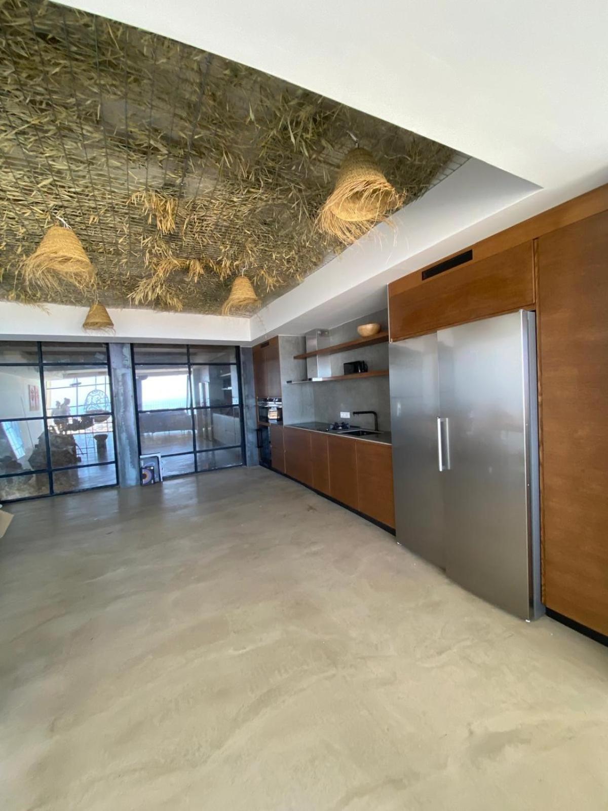 Spacious villa with great views!