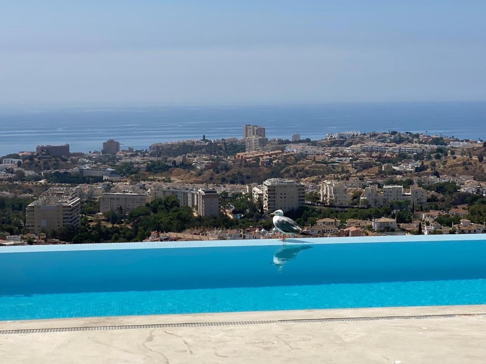 Spacious villa with great views!