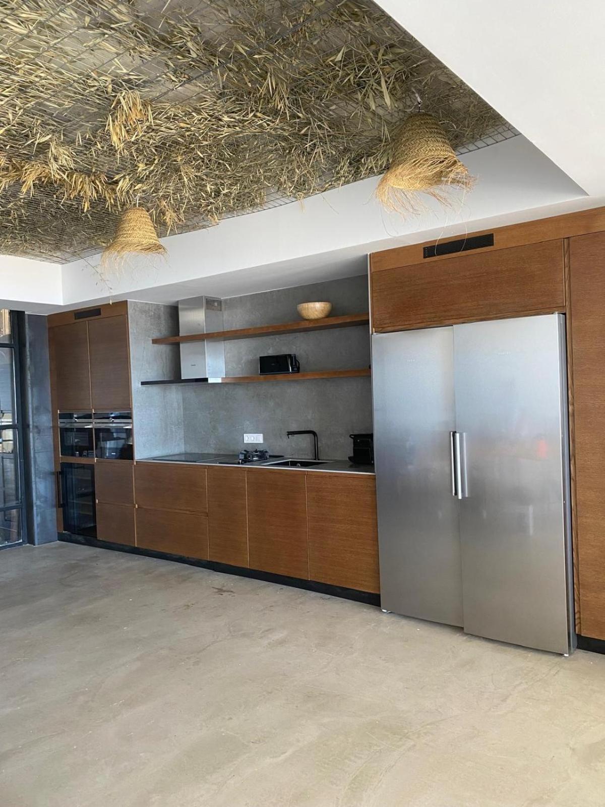 Spacious villa with great views!