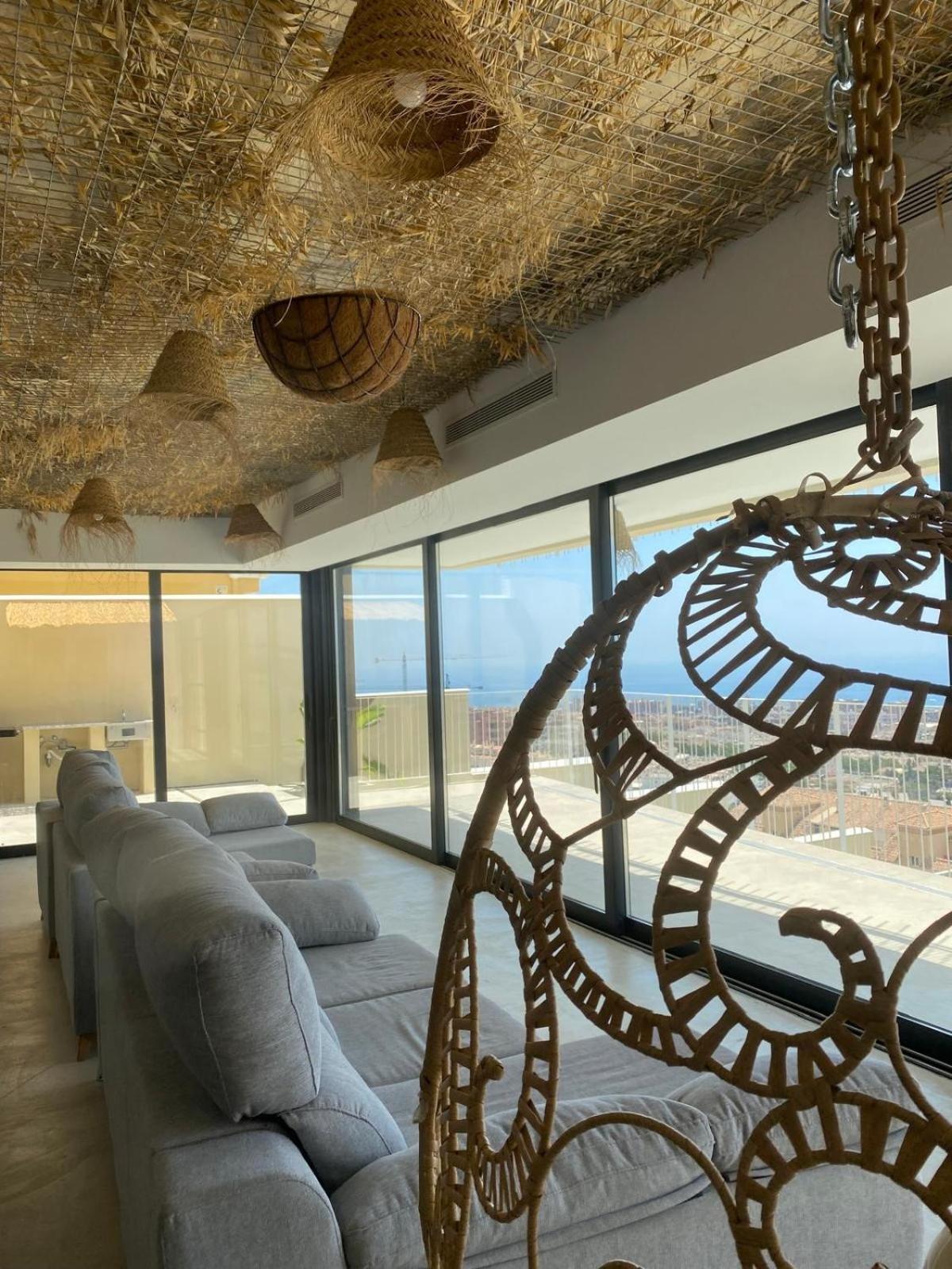 Spacious villa with great views!
