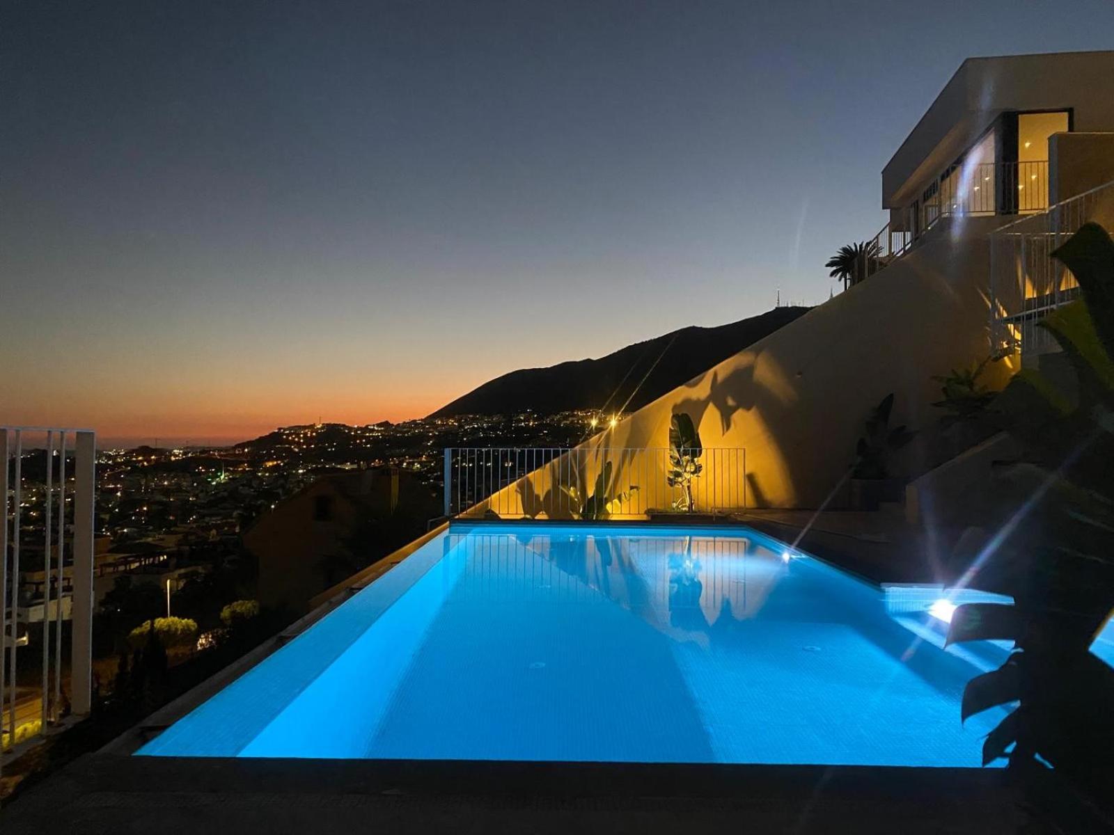 Spacious villa with great views!