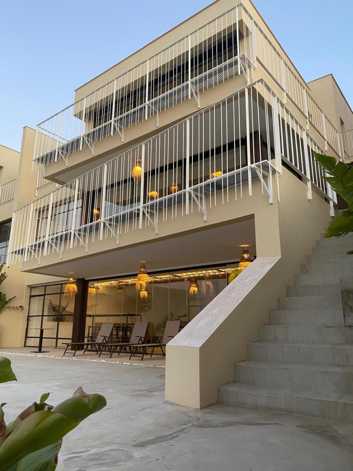 Spacious villa with great views!
