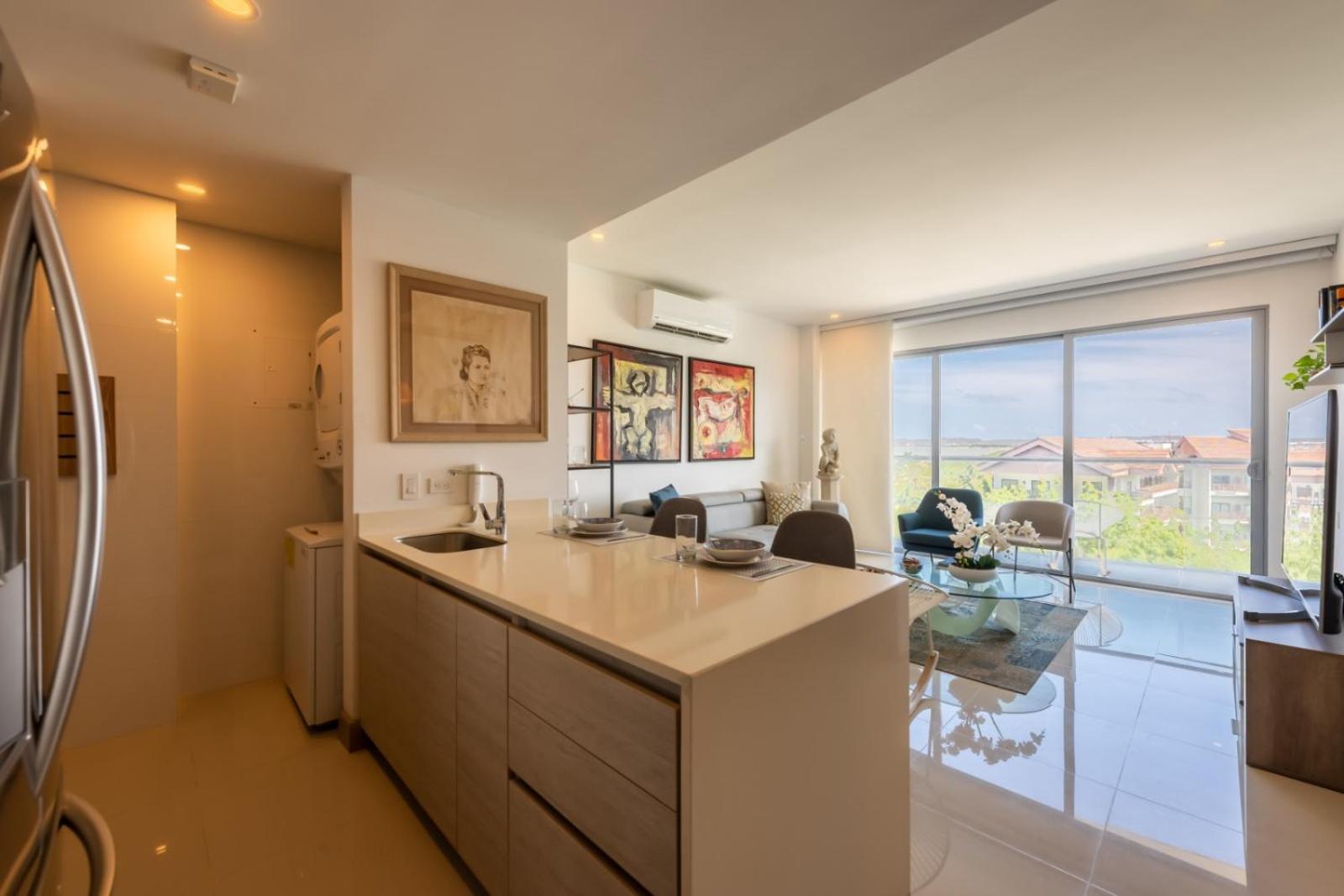 Frente al Mar, con playa y 4 piscinas en Cartagena