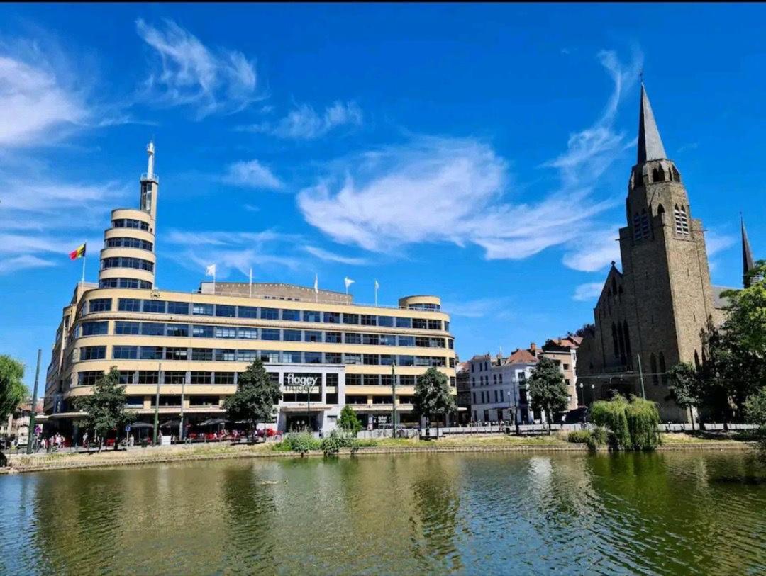 Beautiful 2 bedroom apartment in Place Flagey bxl