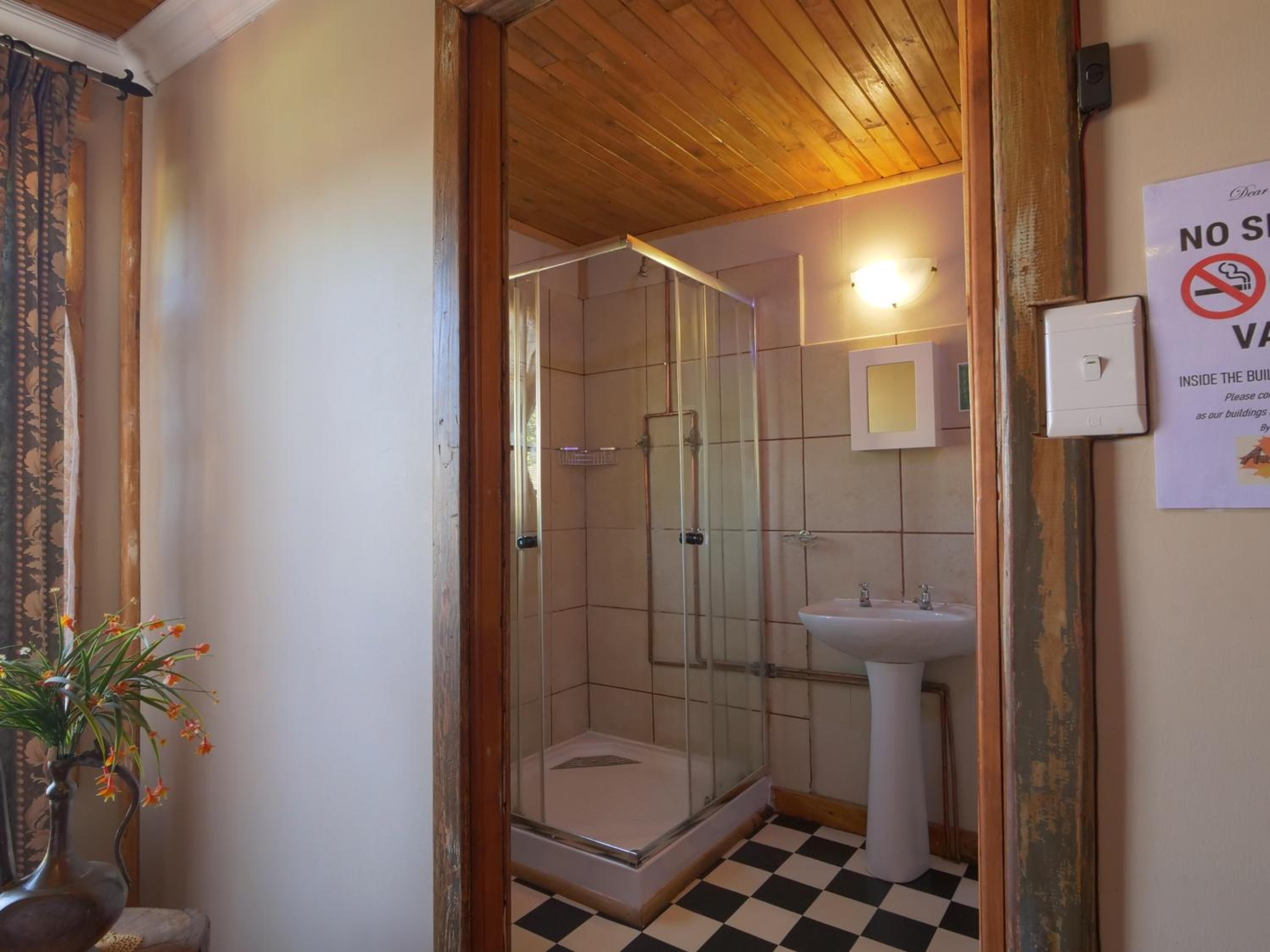 Autumn Breeze Manor Guest House
