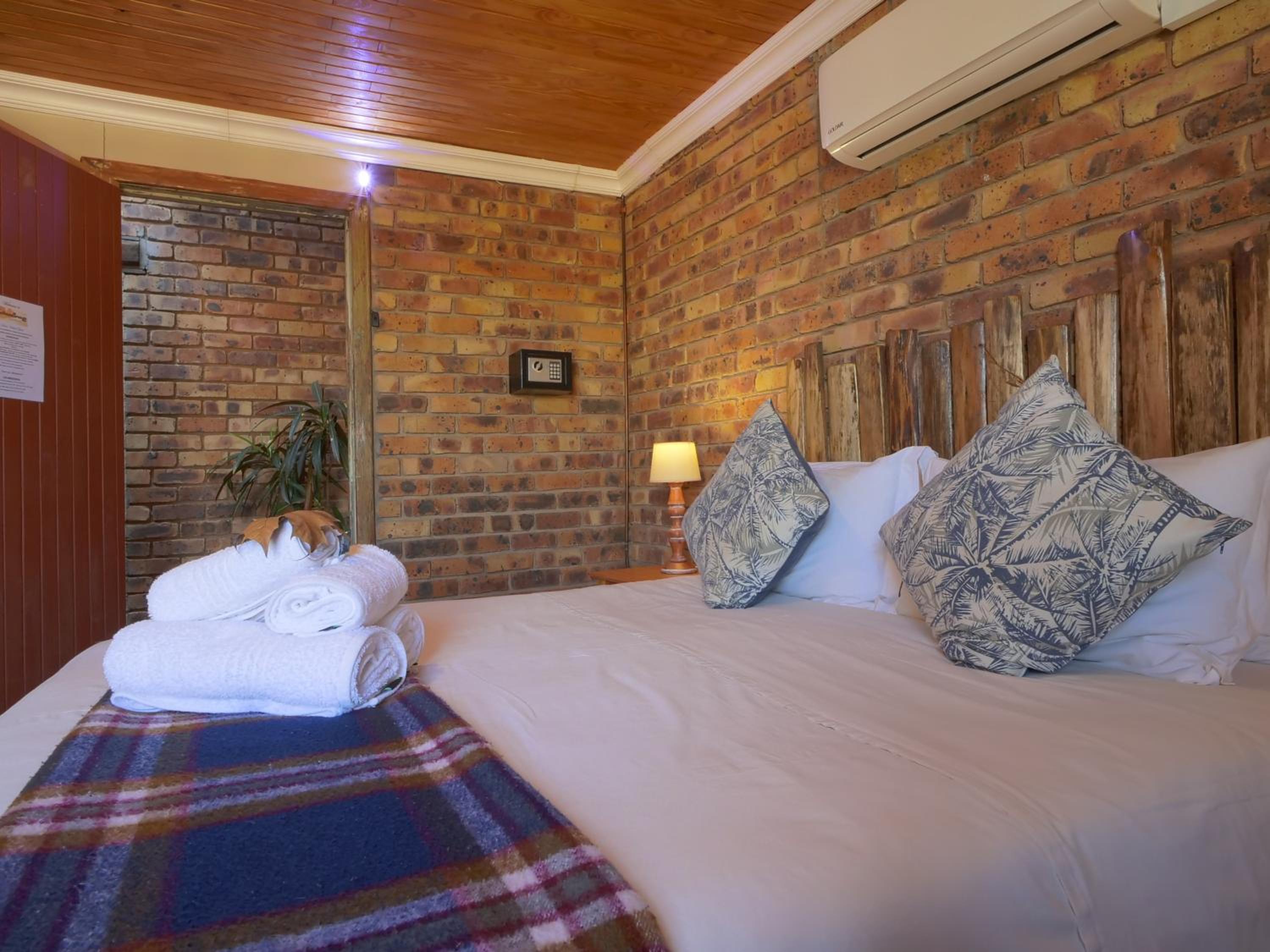 Autumn Breeze Manor Guest House
