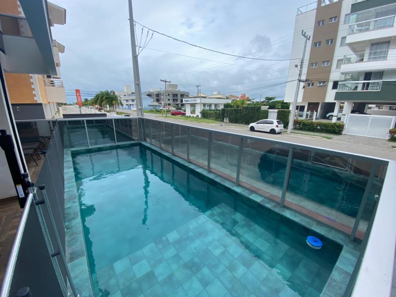 Cód 66 - Excelente apartamento á 350 do mar