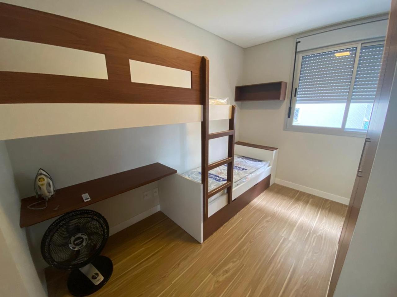 Cód 66 - Excelente apartamento á 350 do mar