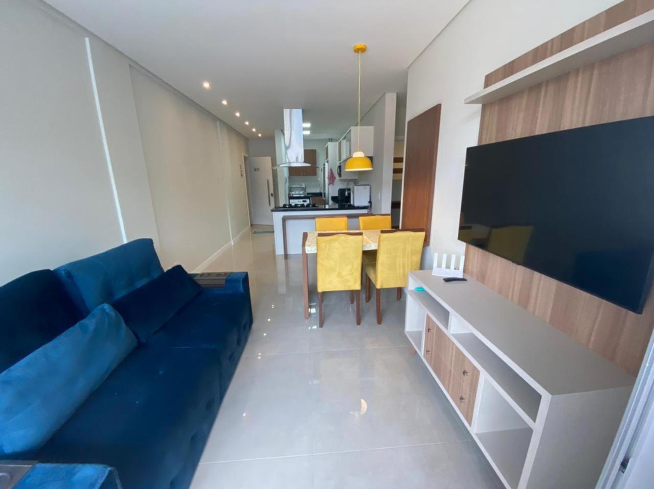 Cód 66 - Excelente apartamento á 350 do mar