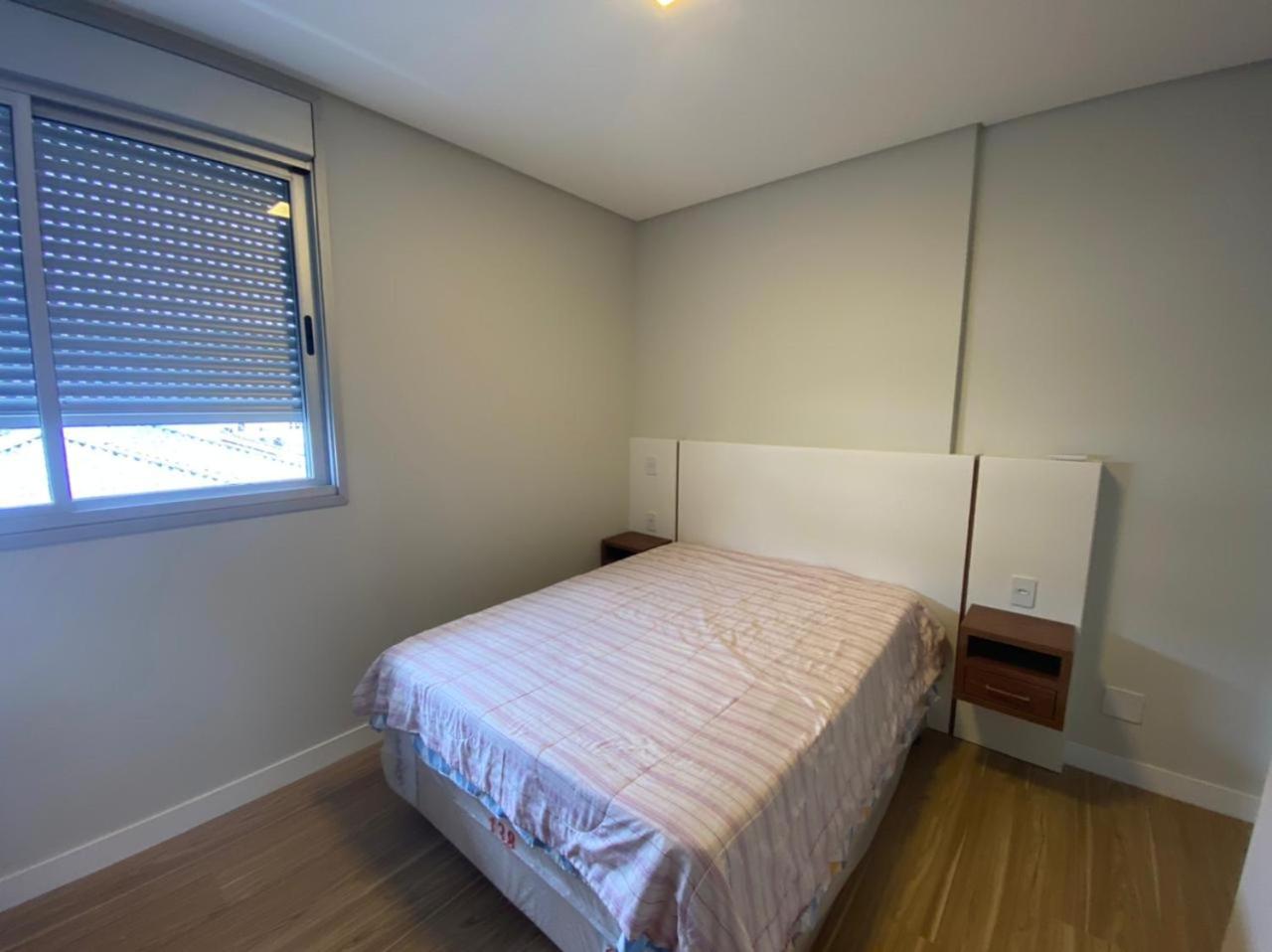 Cód 66 - Excelente apartamento á 350 do mar