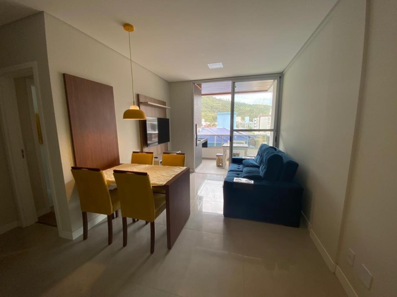 Cód 66 - Excelente apartamento á 350 do mar