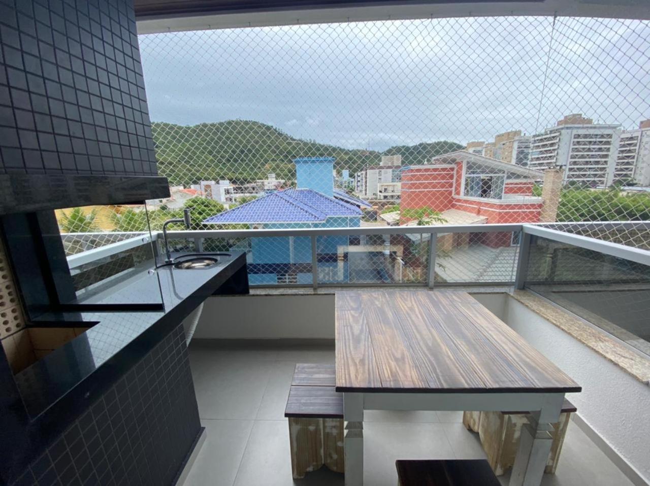 Cód 66 - Excelente apartamento á 350 do mar