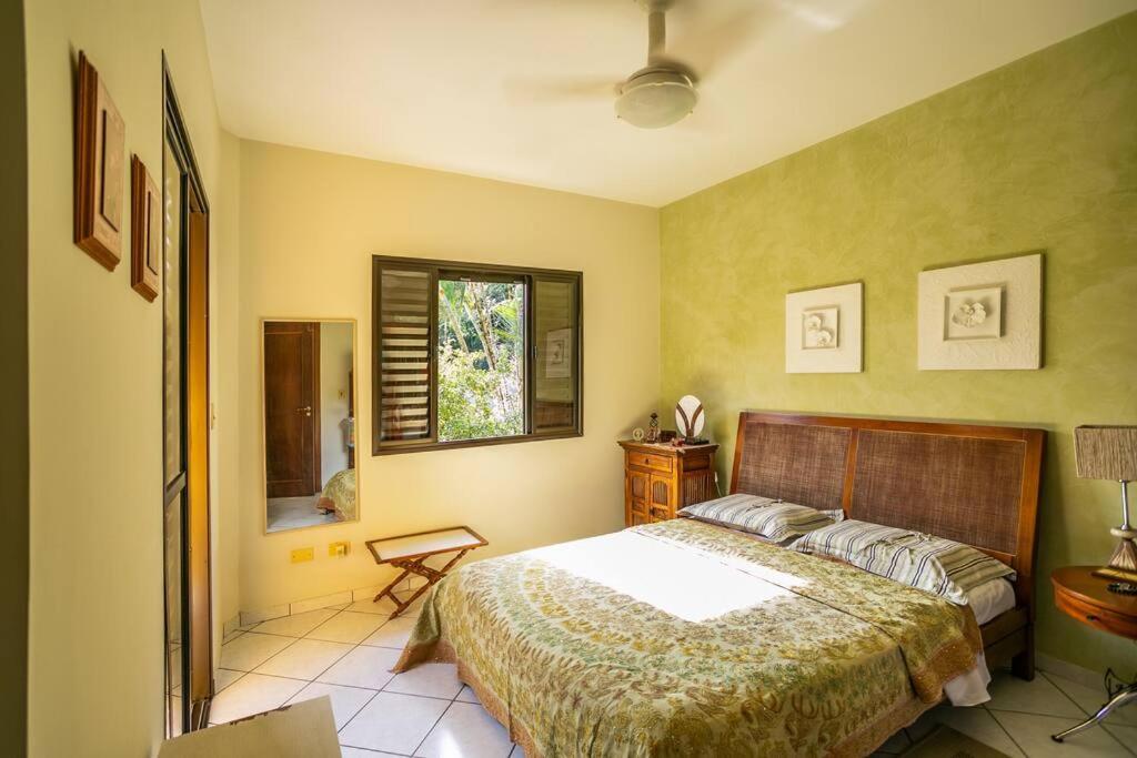 Casa maravilhosa c piscina, jardim, churrasqueira