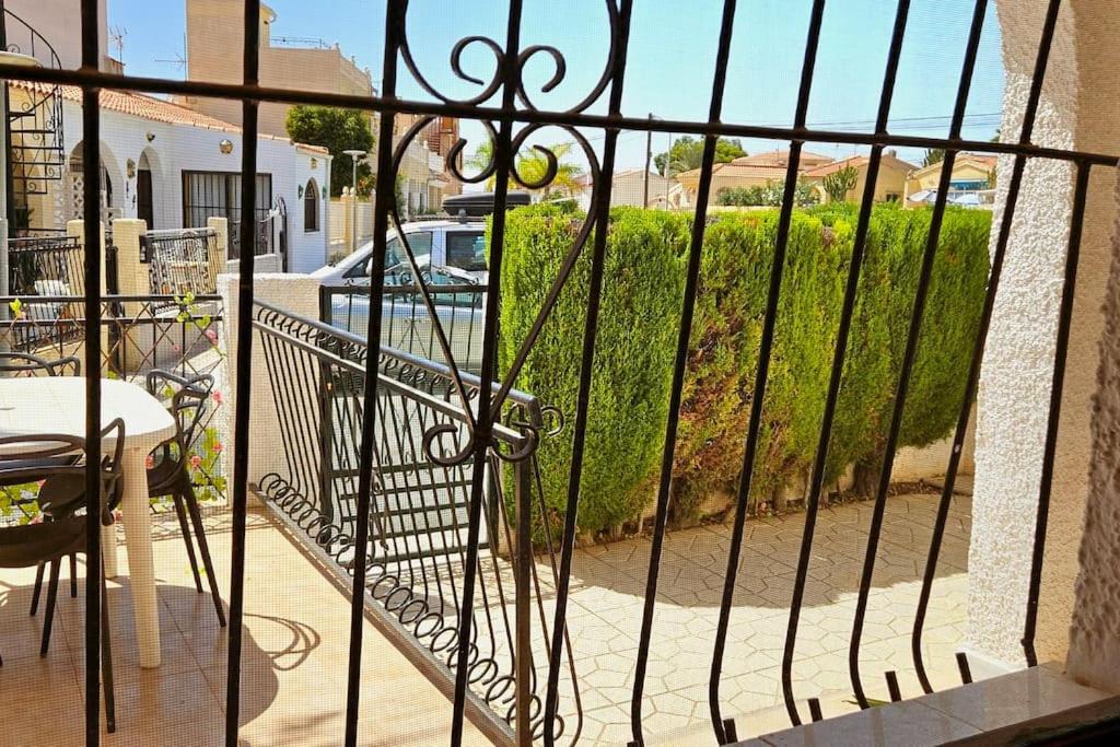 Casa Rudi - urbanizacion La Marina view 4