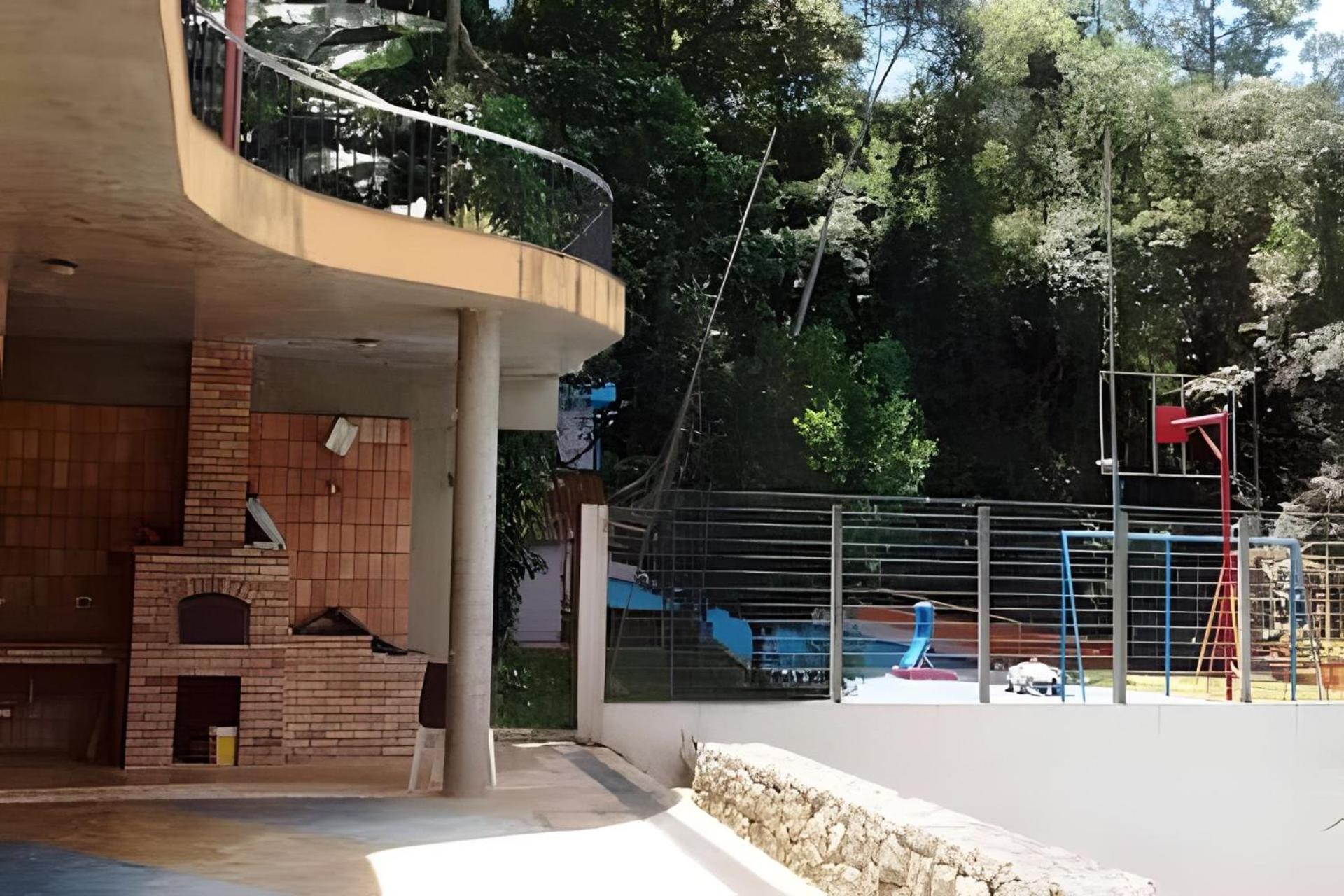 Recanto com Piscina, Gourmet, Lareira e Playground
