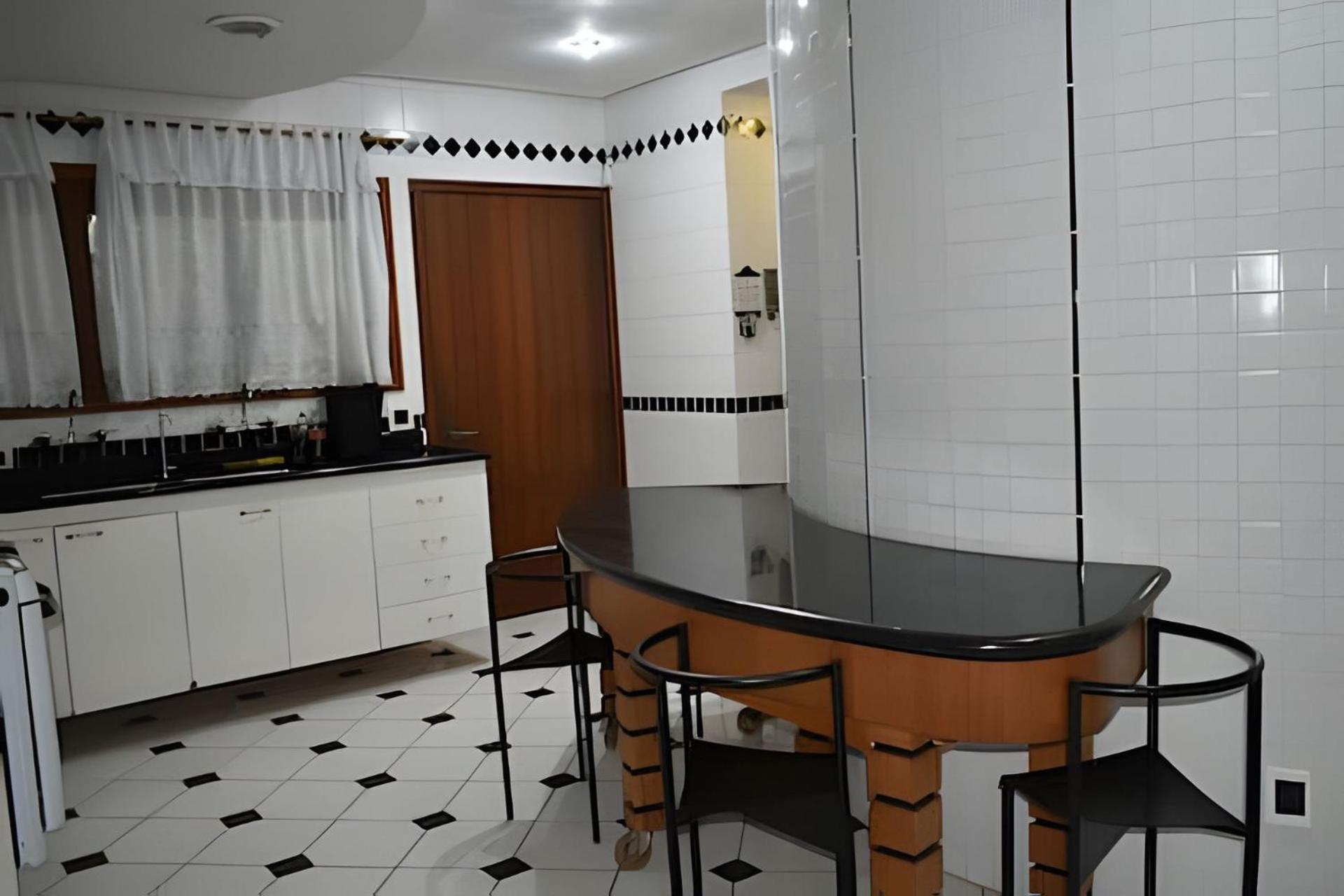 Recanto com Piscina, Gourmet, Lareira e Playground
