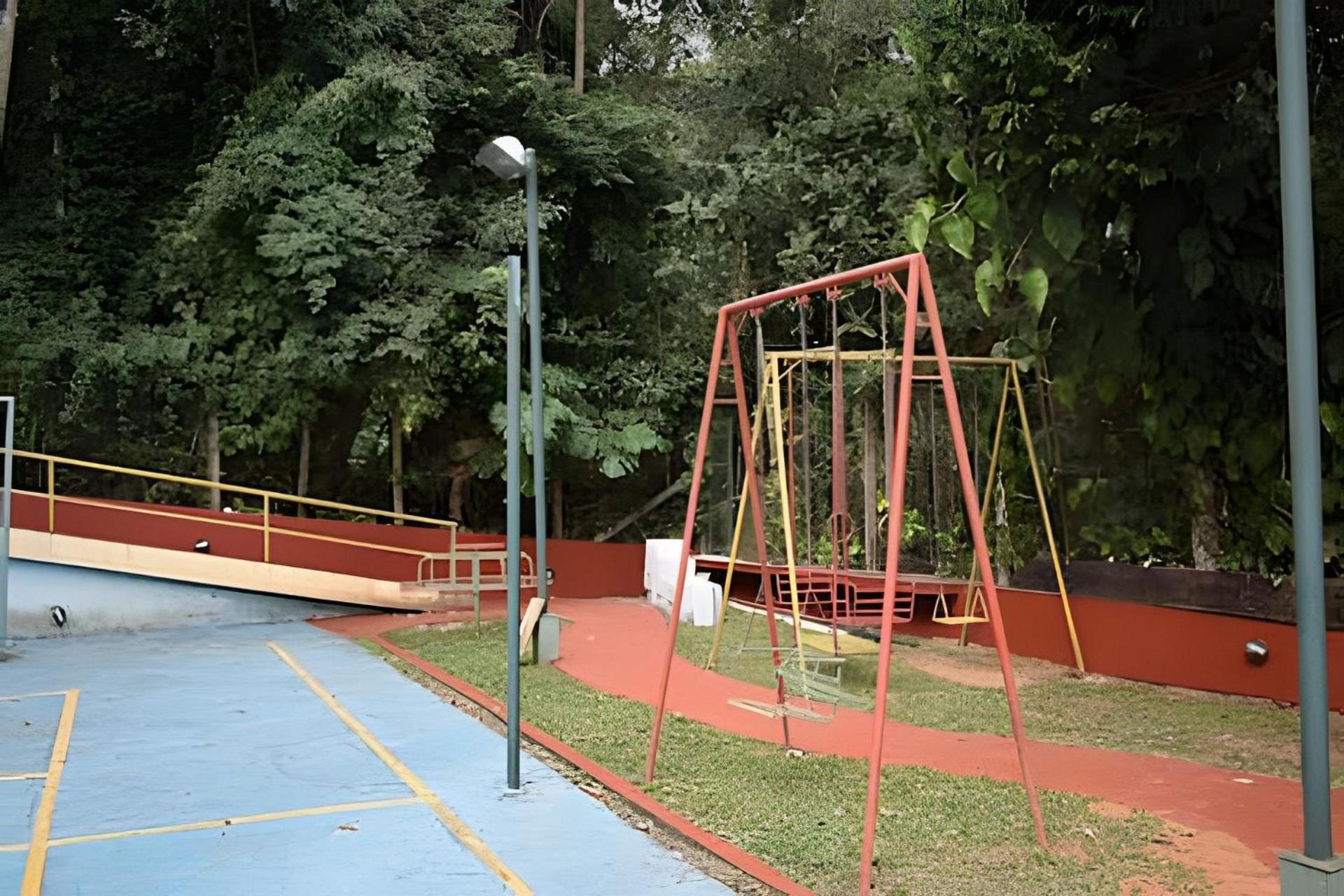Recanto com Piscina, Gourmet, Lareira e Playground