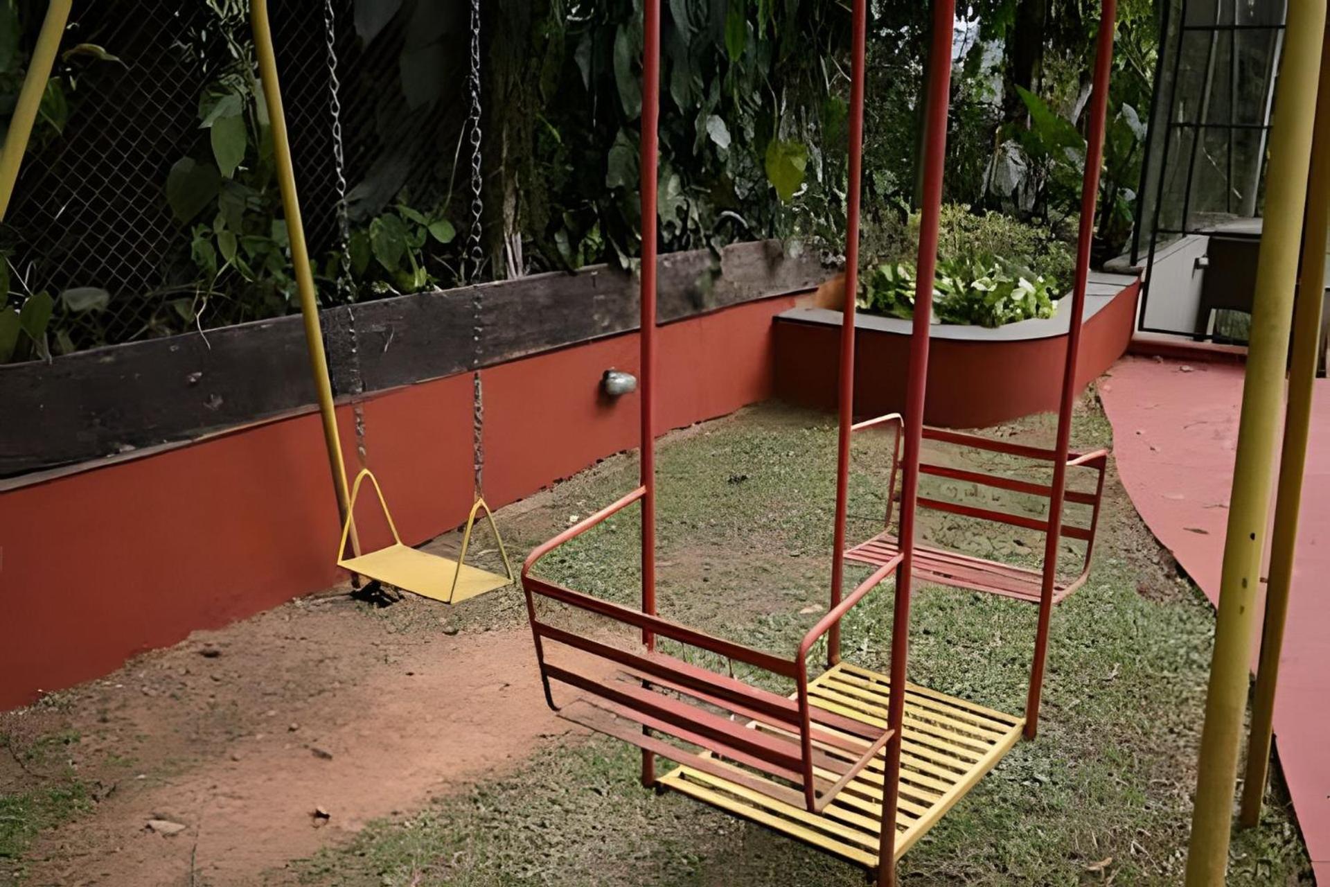 Recanto com Piscina, Gourmet, Lareira e Playground