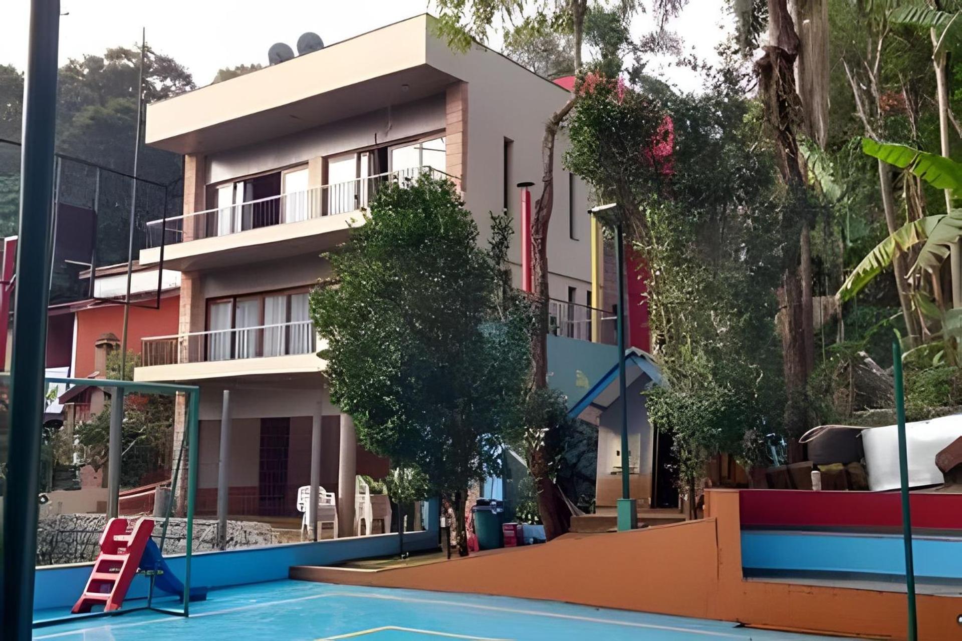 Recanto com Piscina, Gourmet, Lareira e Playground