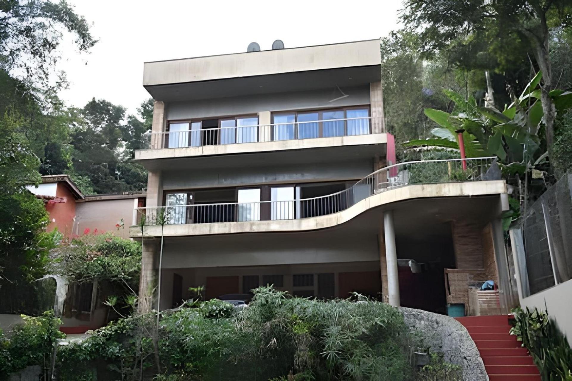 Recanto com Piscina, Gourmet, Lareira e Playground