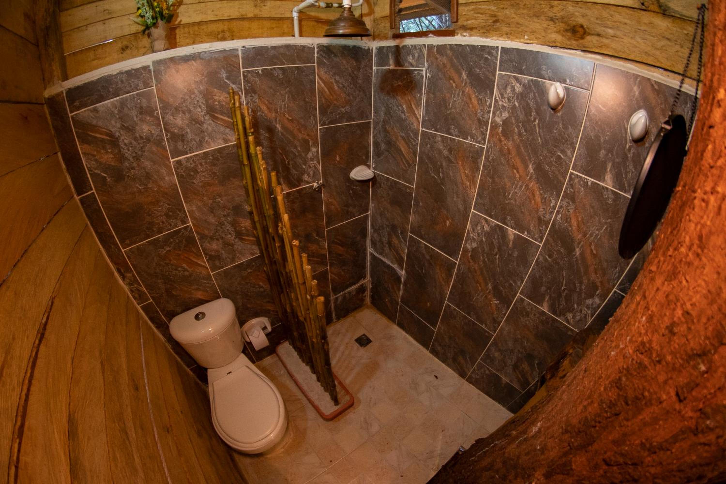 Refugio Natural - Guarne - Cabañas Ecológicas con Jacuzzi e hidromasaje