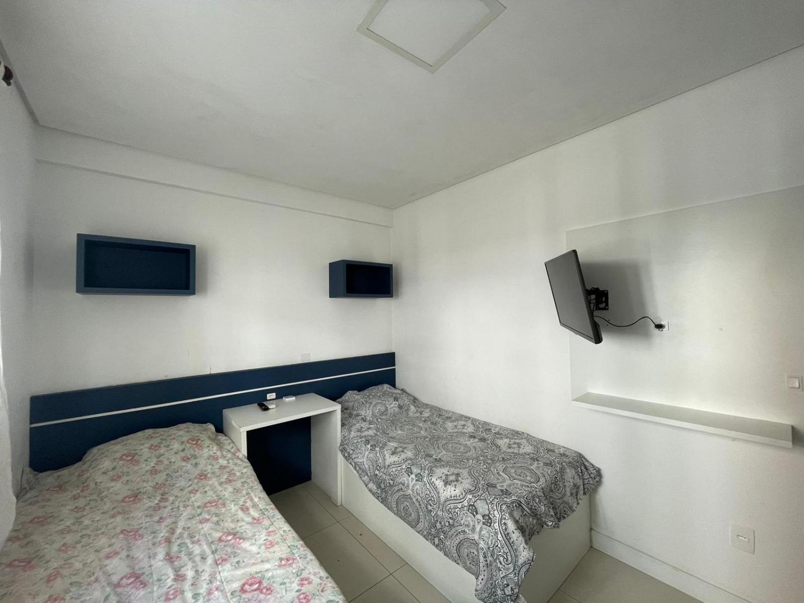 Apartamento dois quartos, condomínio Espelho Das Águas