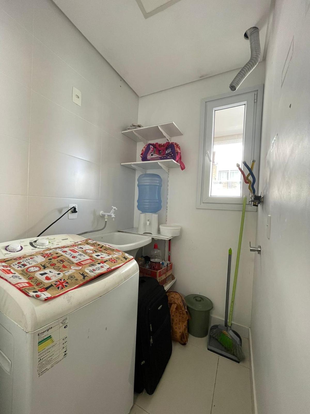 Apartamento dois quartos, condomínio Espelho Das Águas