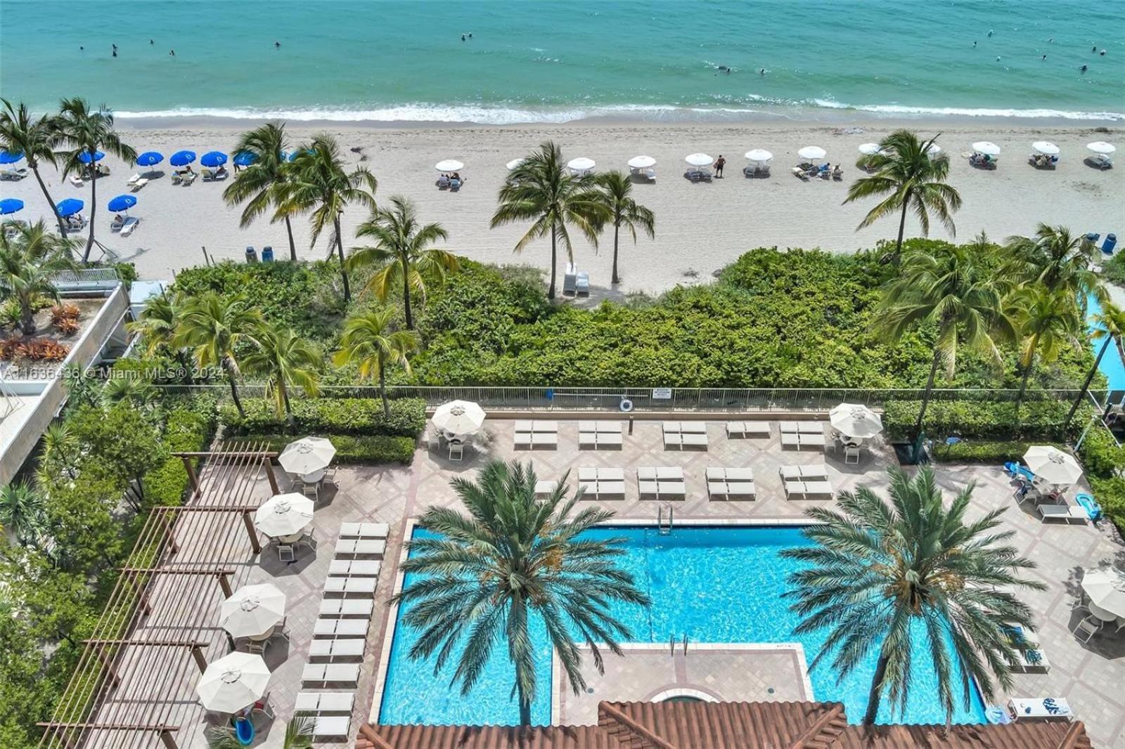 Bayside 3BDR Townhome w Ocean access - Pool and Hot Tub, Free Parking Garage! view 2
