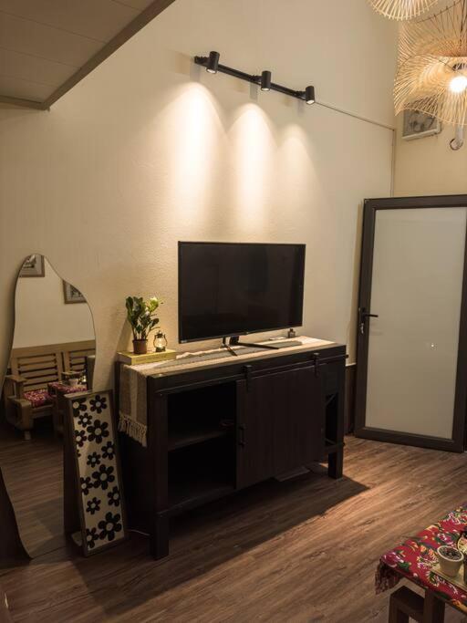 Ancient House, 2BRs,Heart of Oldquarter
