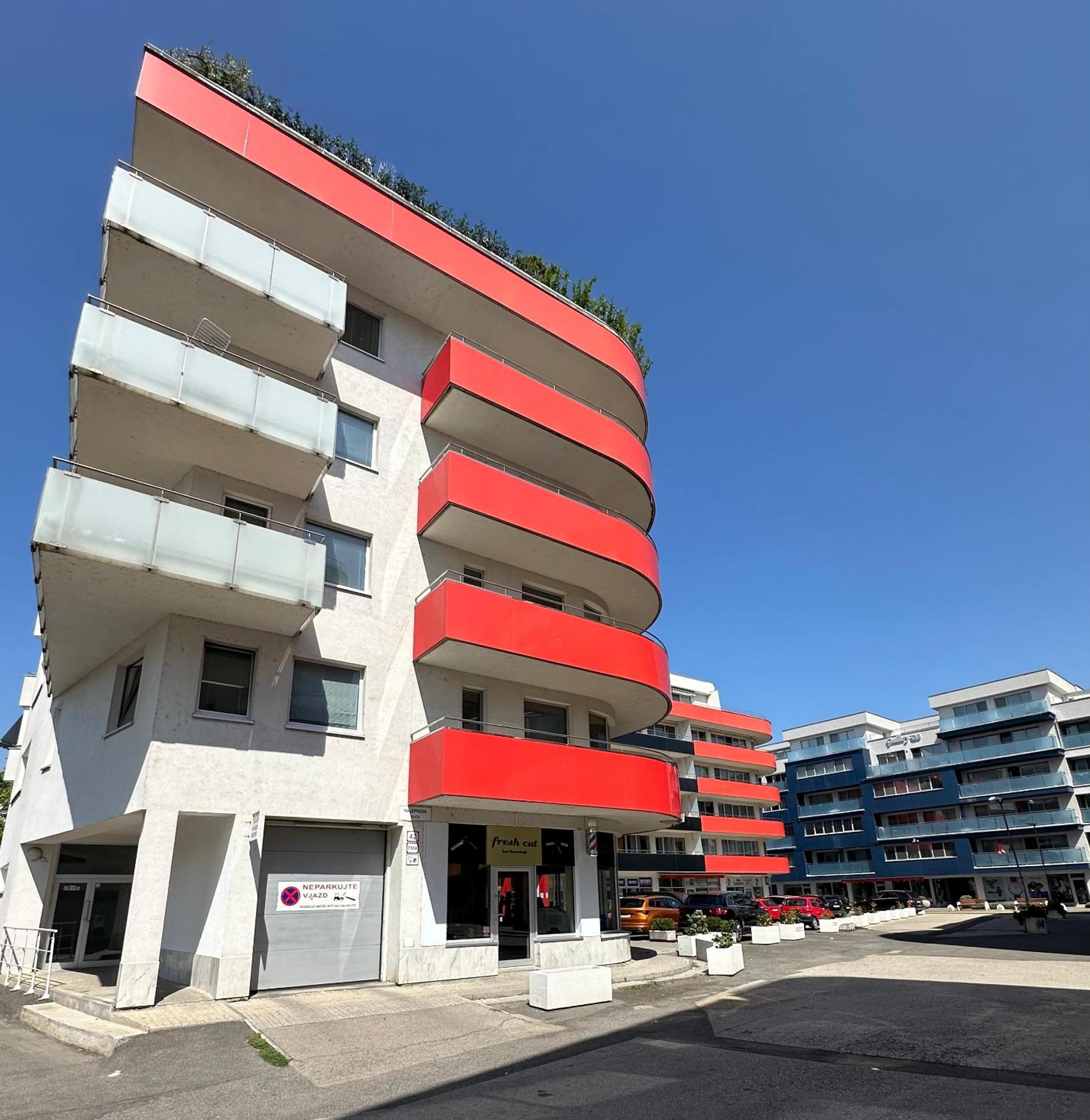 Hotel 2-izbový apartmán VALMAR v centre Piešťan - Image 1