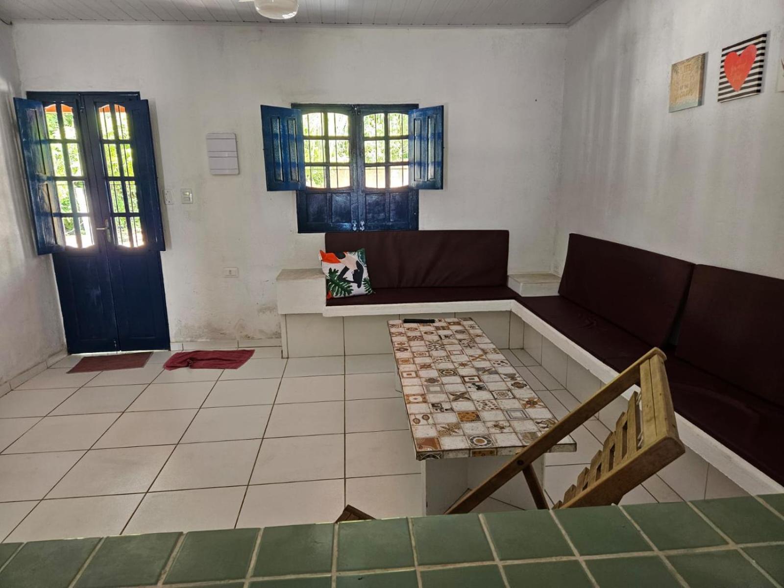 Aconchegante casa perto da praia da Enseada dos Golfinhos OBS não é Jaguaribe
