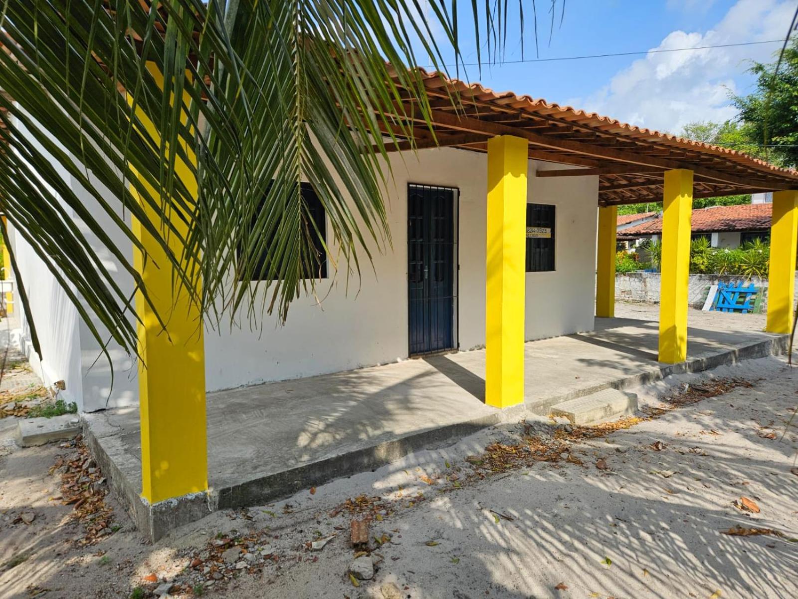 Aconchegante casa perto da praia da Enseada dos Golfinhos OBS não é Jaguaribe
