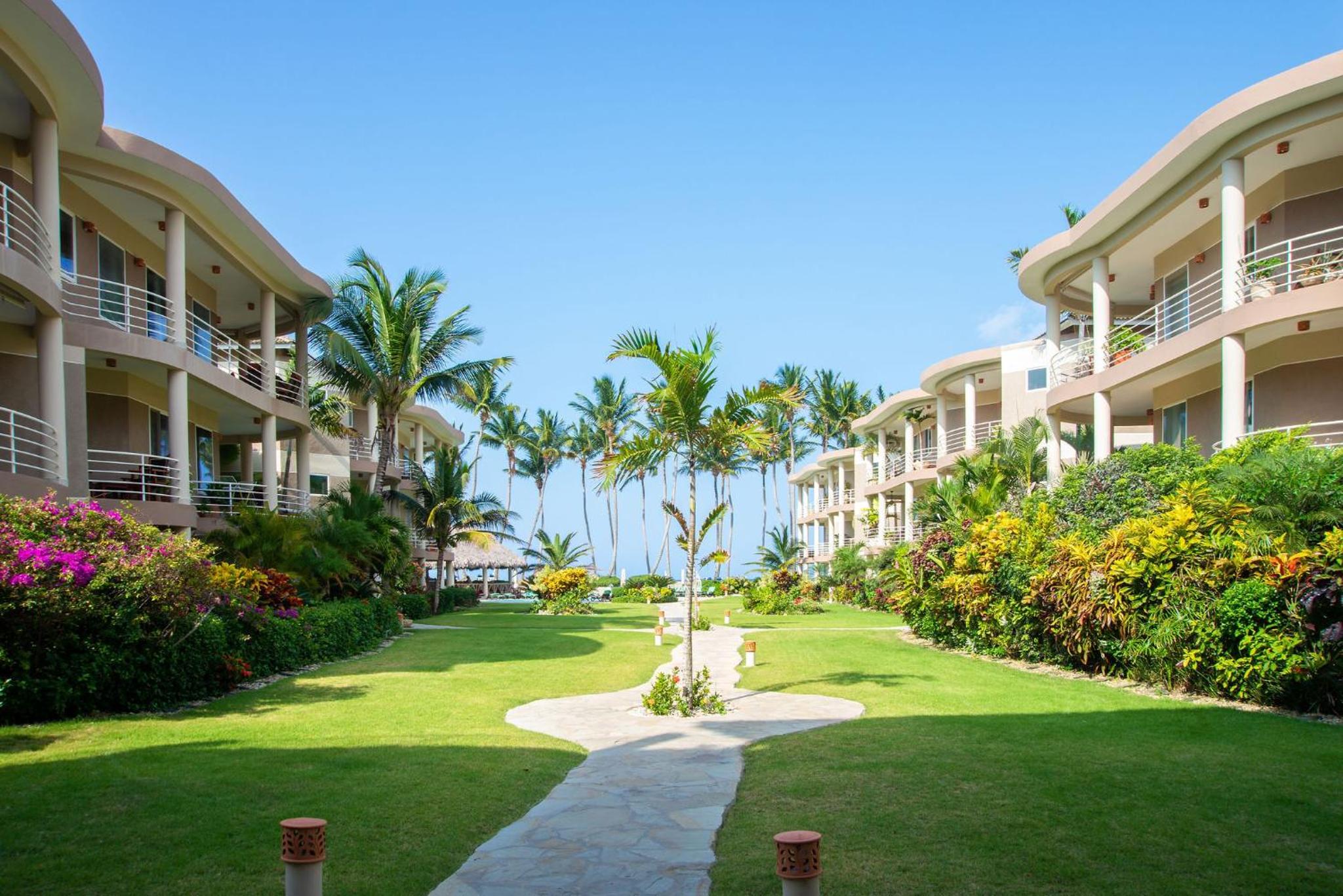 Truly Beachfront at Quiet Beach