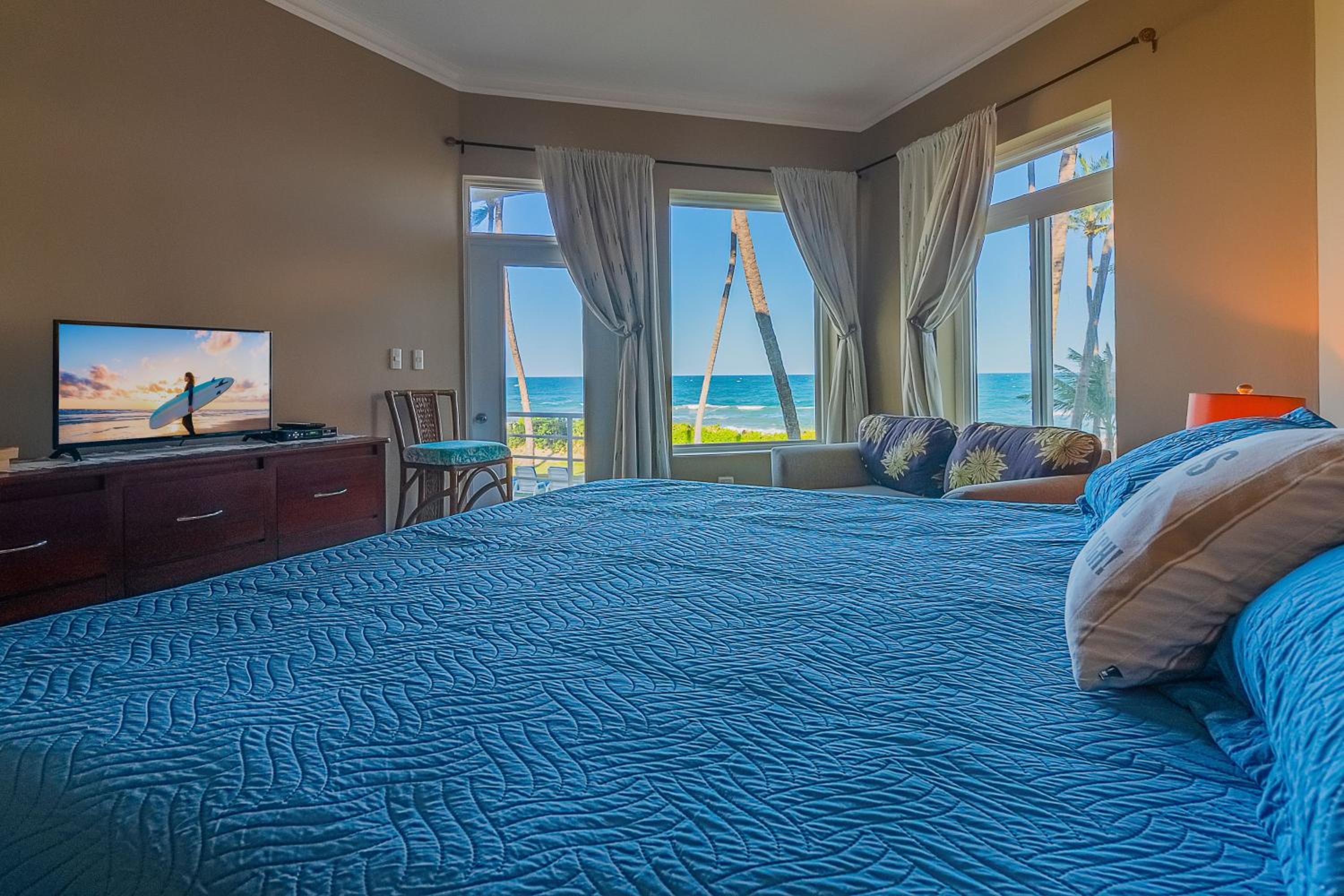 Truly Beachfront at Quiet Beach