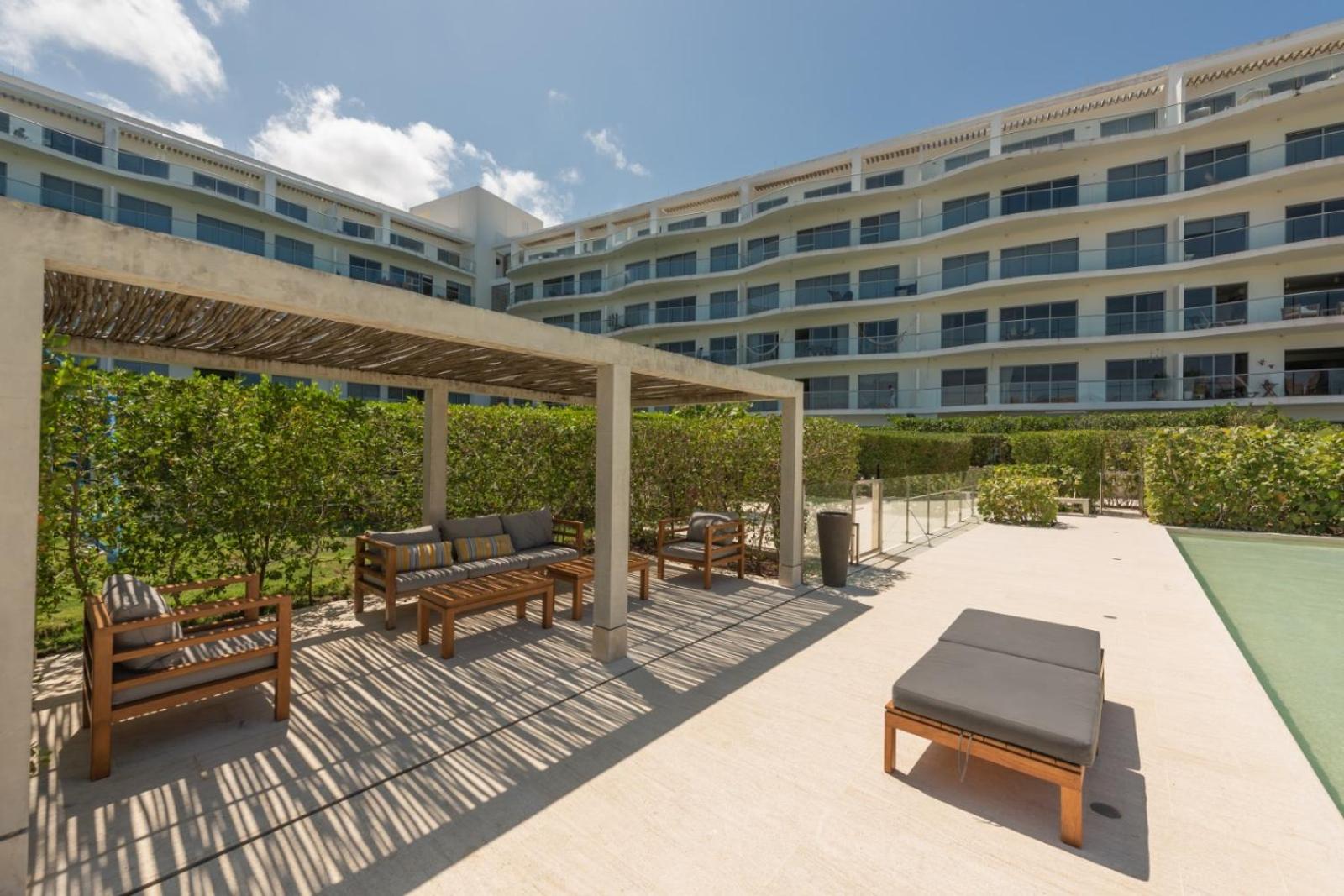Frente al Mar, con playa y 4 piscinas en Cartagena