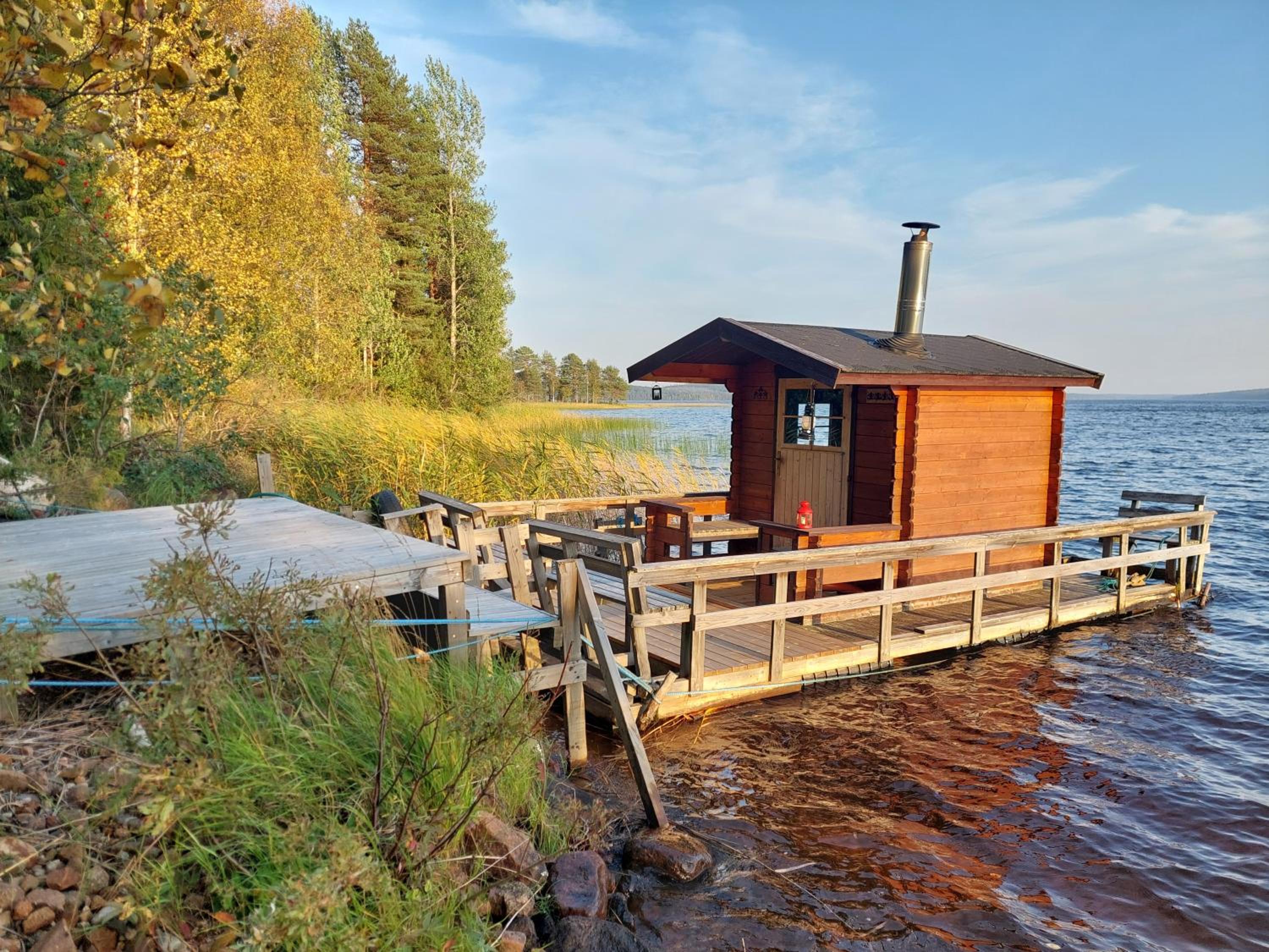 Lakeside Pilke