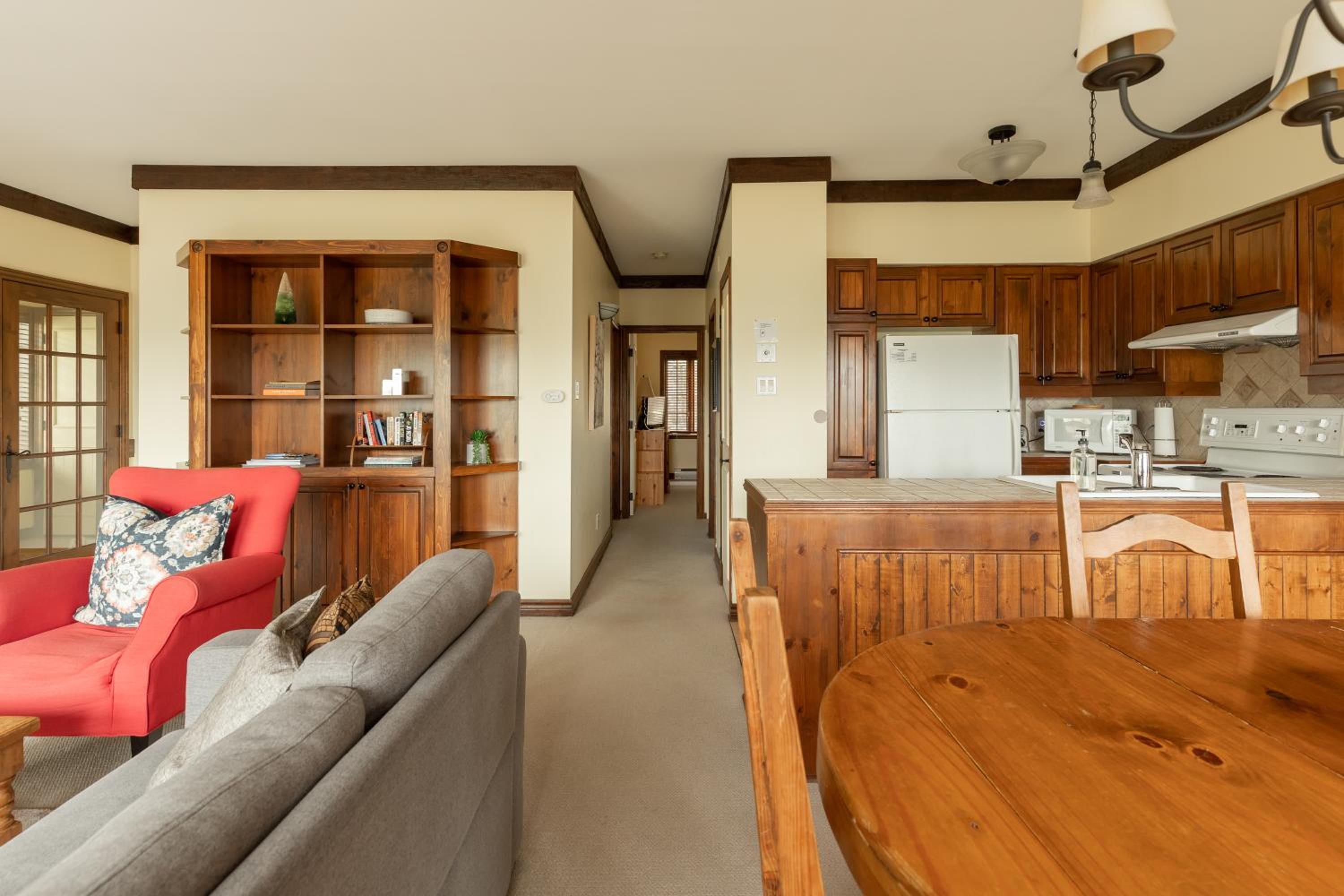 Tremblant Ski In&Out - Lake view - Wood Fireplace