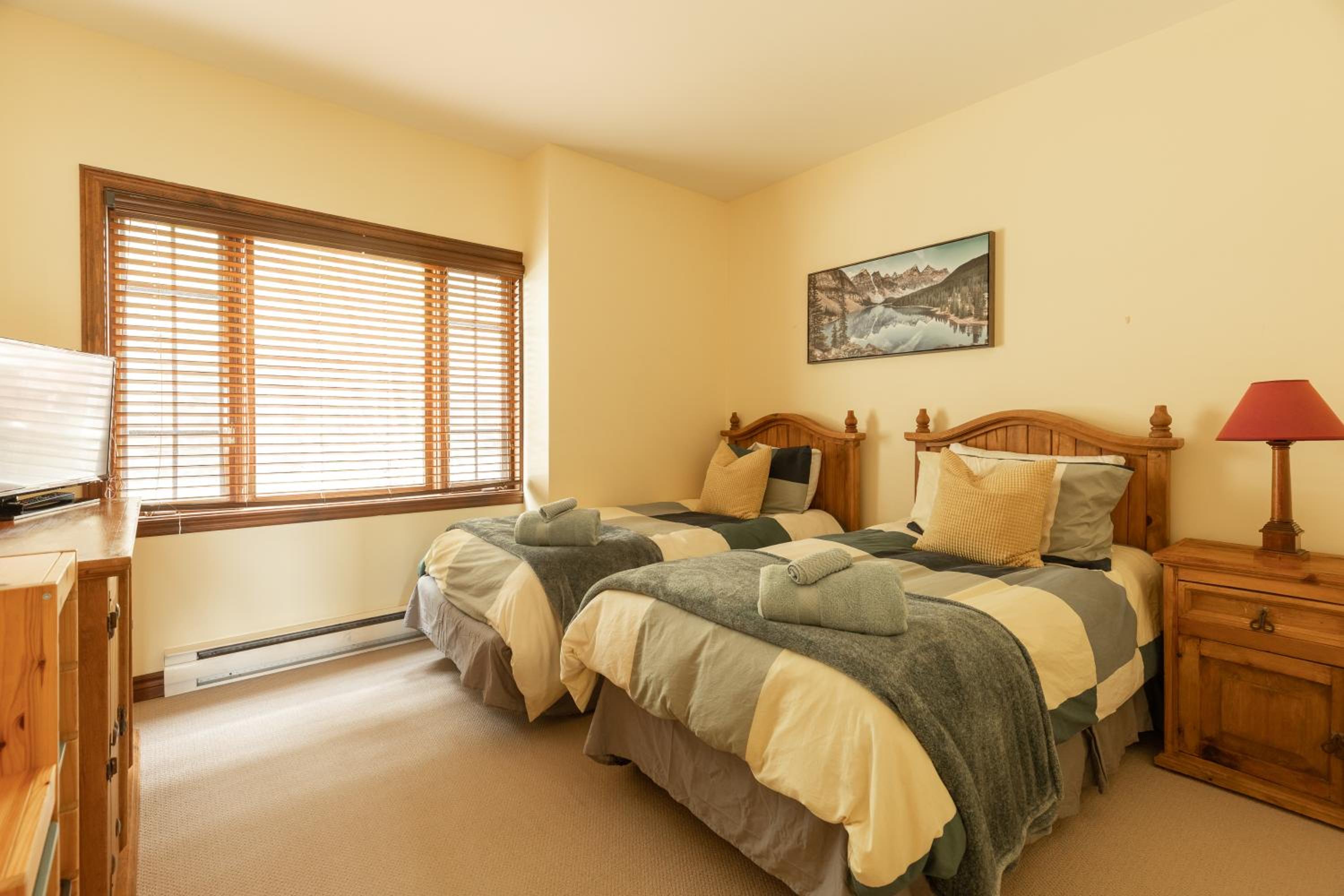 Tremblant Ski In&Out - Lake view - Wood Fireplace