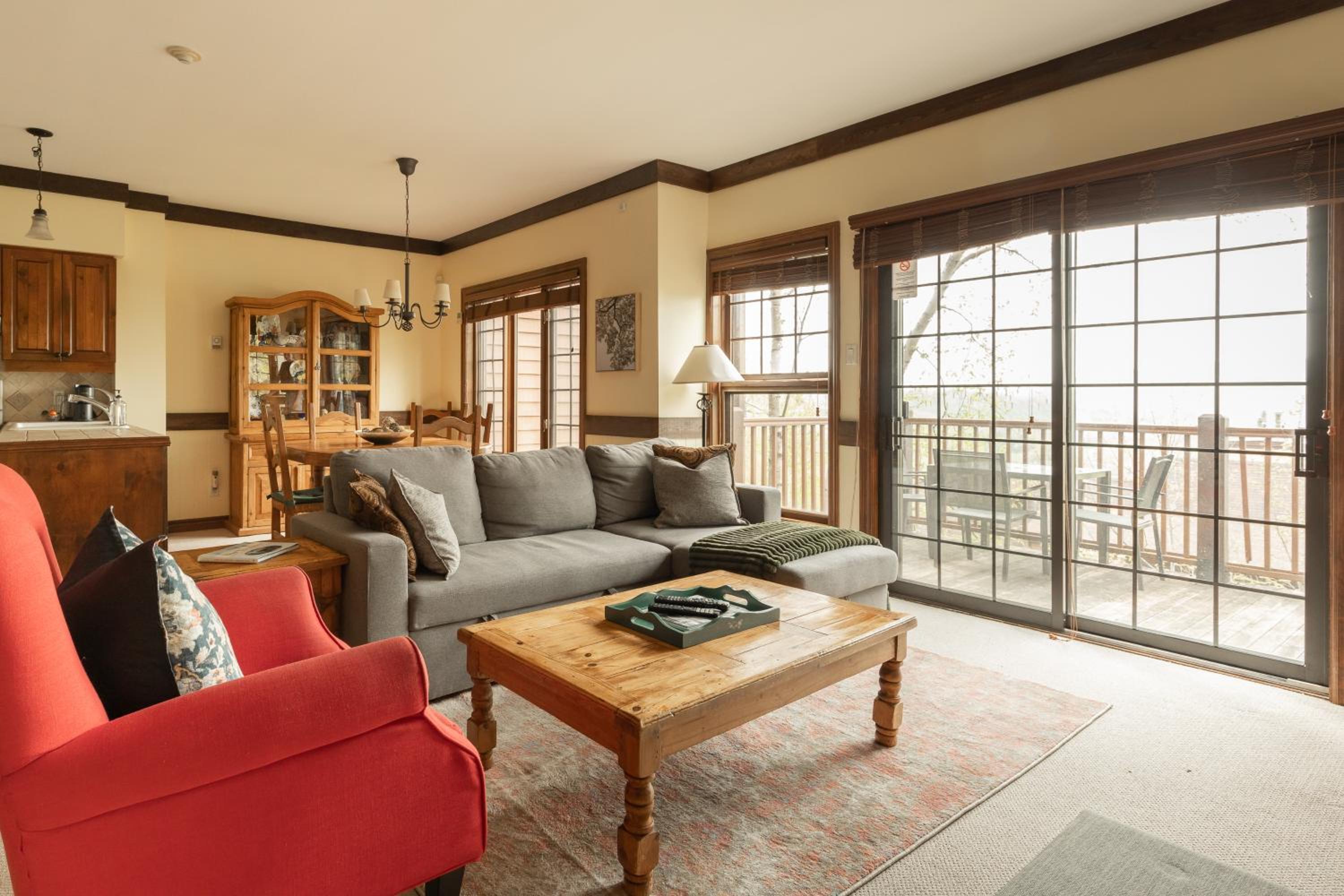 Tremblant Ski In&Out - Lake view - Wood Fireplace