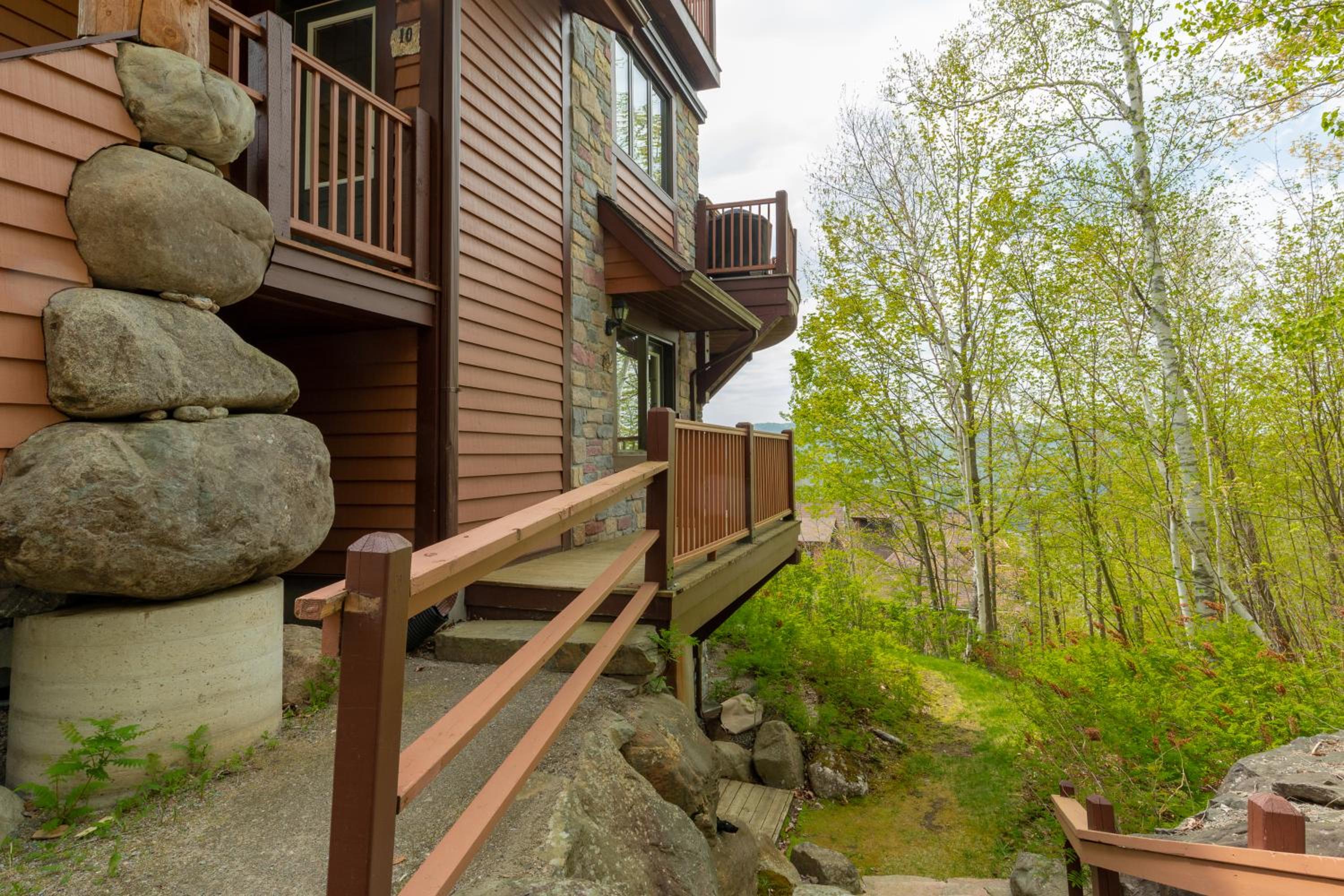 Tremblant Ski In&Out - Lake view - Wood Fireplace